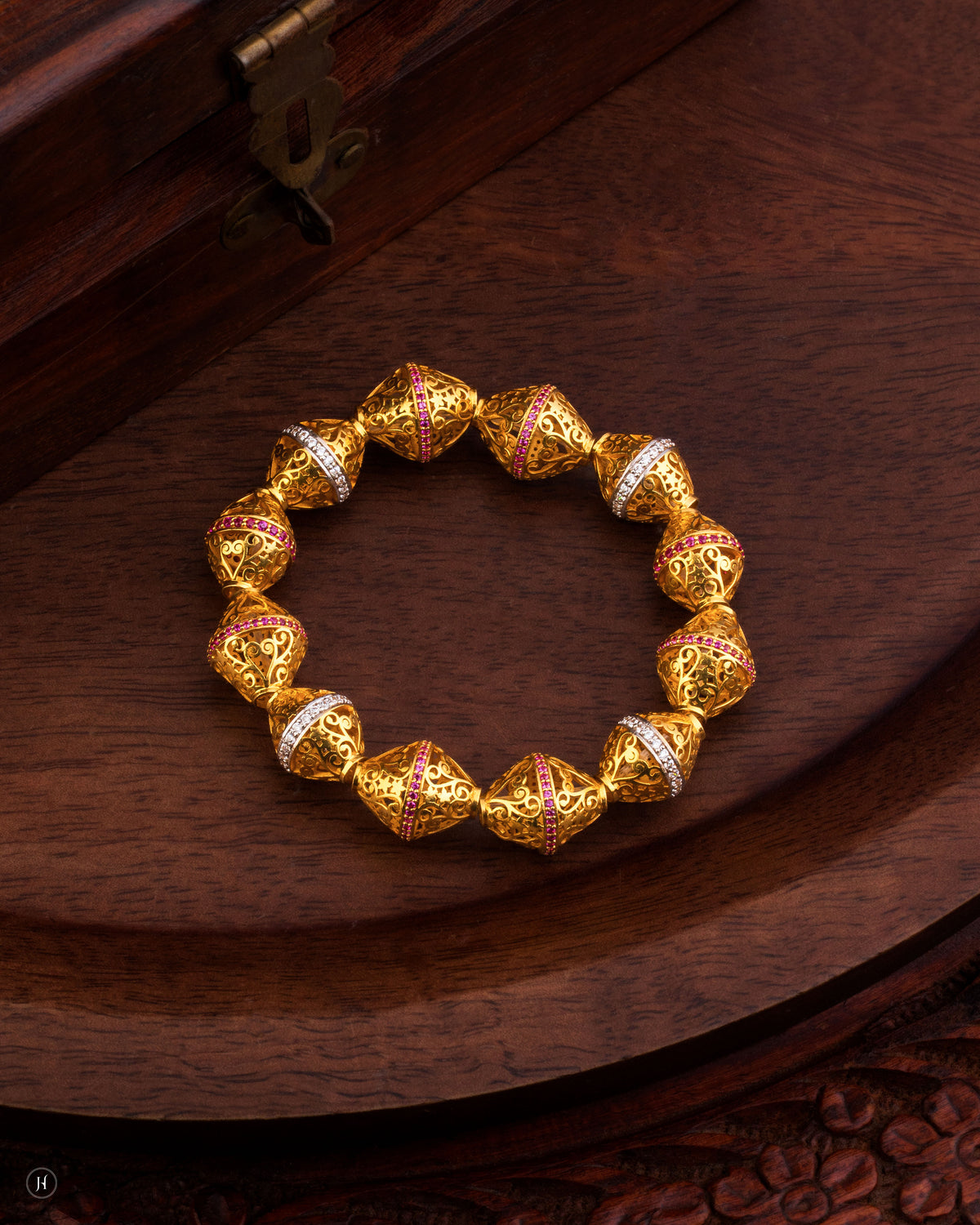 21K Yellow Gold Filigree Bead Elastic Bracelet