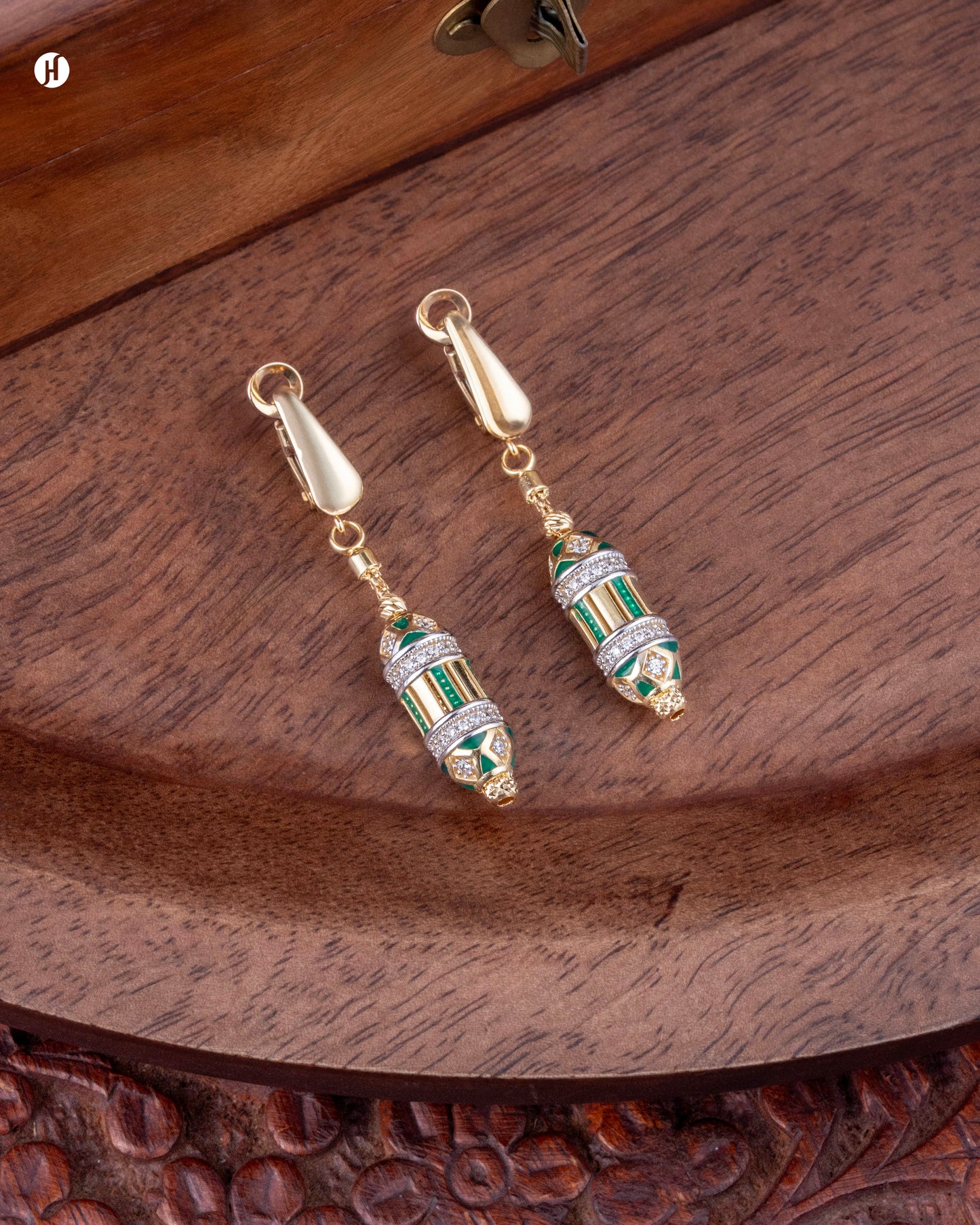 18-Karat Rose Gold Italian Bead Scroll Green Enamel Earrings | Online Jewellery Store in UAE