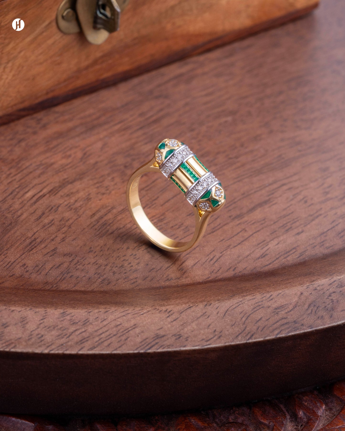 18-Karat Rose Gold Italian Bead Scroll Green Enamel Ring for Ladies | Online Jewellery Store in UAE