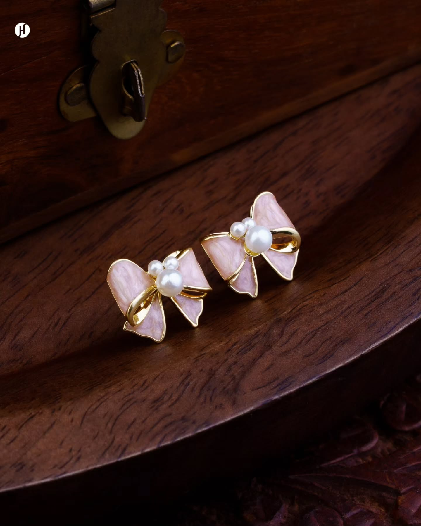 18-Karat Yellow Gold Italian Pink Bow Pendant Earrings | Party Wear Jewellery For Women in UAE