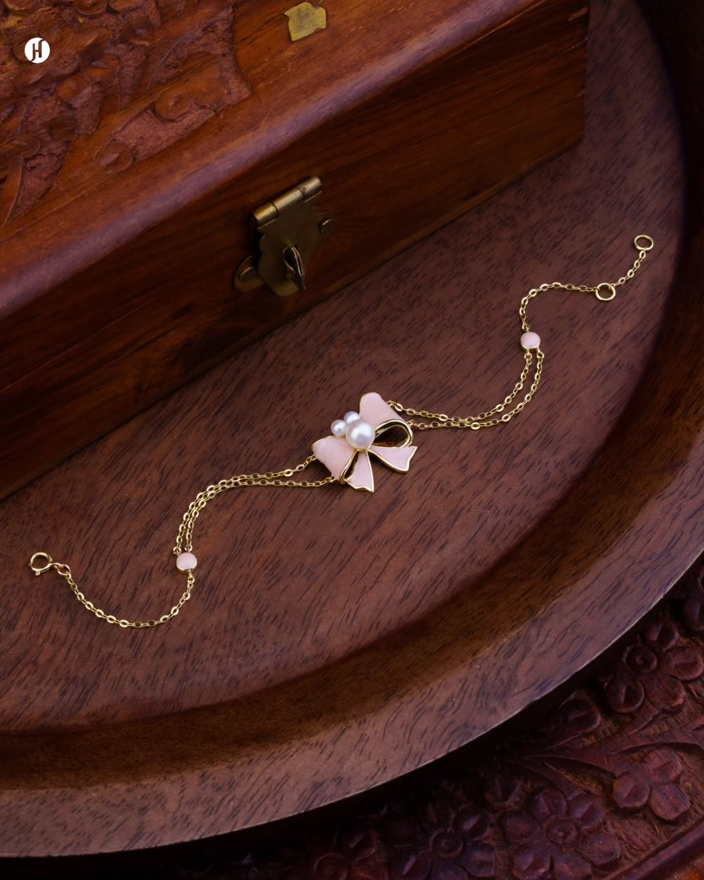 18-Karat Yellow Gold Italian Pink Bow Pendant Necklace | Party Wear Jewellery For Women in UAE