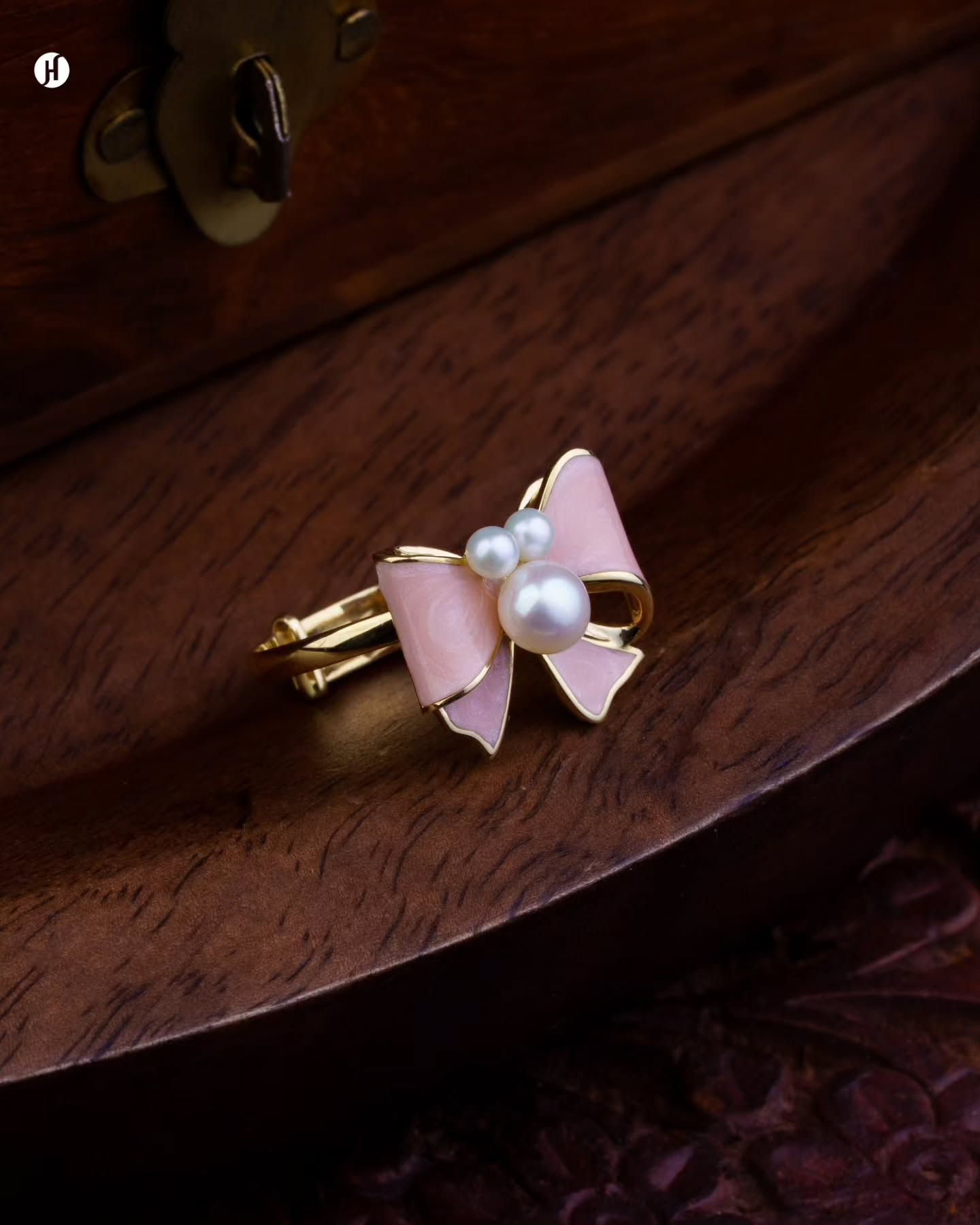 18-Karat Yellow Gold Italian Pink Bow Pendant Rings | Party Wear Jewellery For Women in UAE