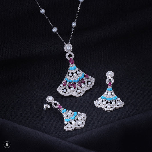 18K Yellow Gold Fan Turquoise Diamond Necklace Set for women in dubai