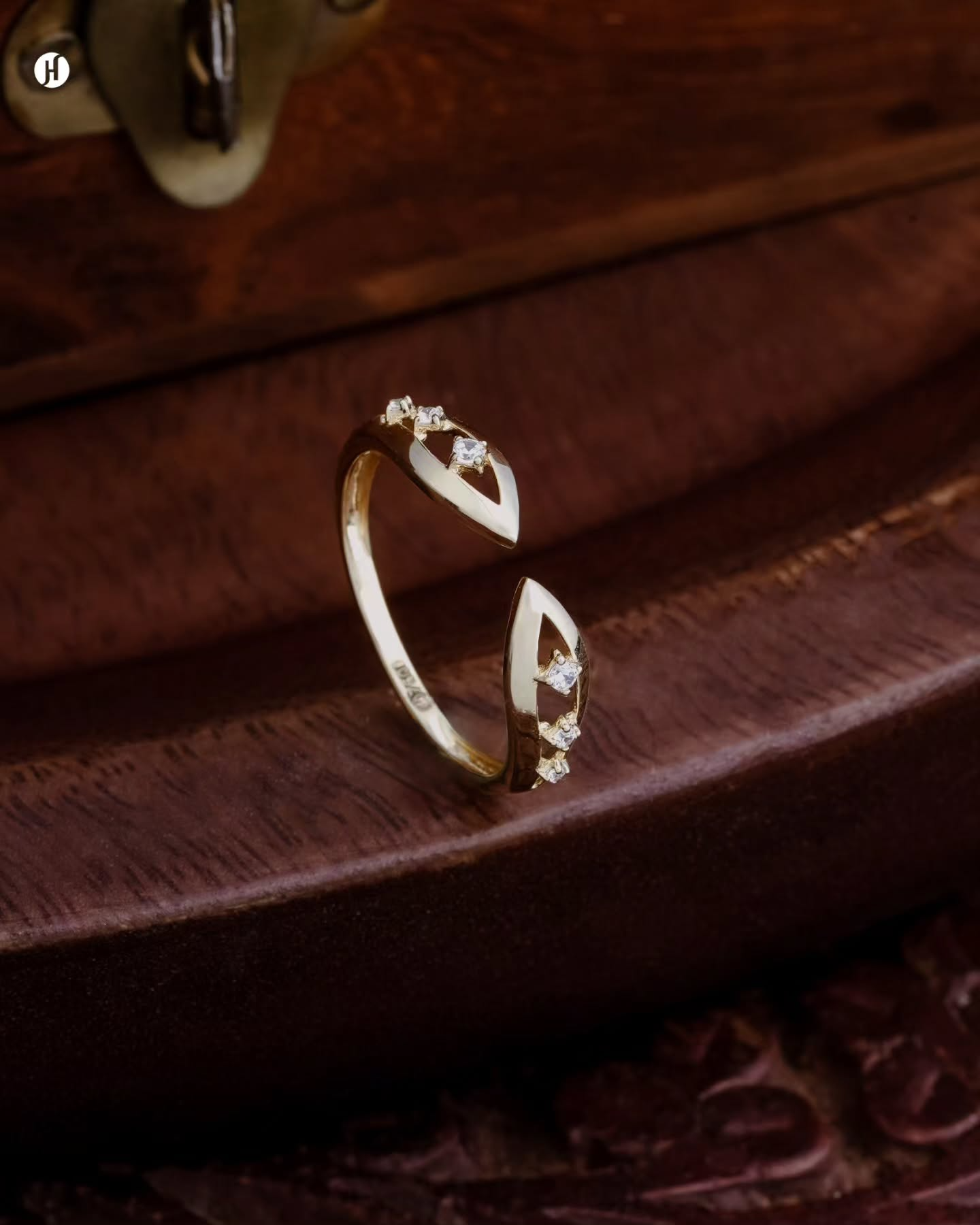 18K yellow gold Italian open cuff ring zircon stones teardrop design lightweight jewelry women party wear wedding festival Khaleeji Emirati Abaya accessories | خاتم ذهب عيار 18 قيراط إيطالي مفتوح زركون تصميم خفيف نساء حفلات أعراس خليجية إماراتية عباية إكسسوارات