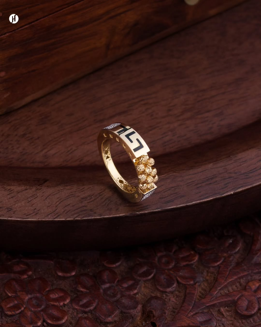 18Karat Rose Gold Italian Crescent Moon Pattern Greek Key Ring | Online Bridal jewellery store in UAE | gold ring price in dubai