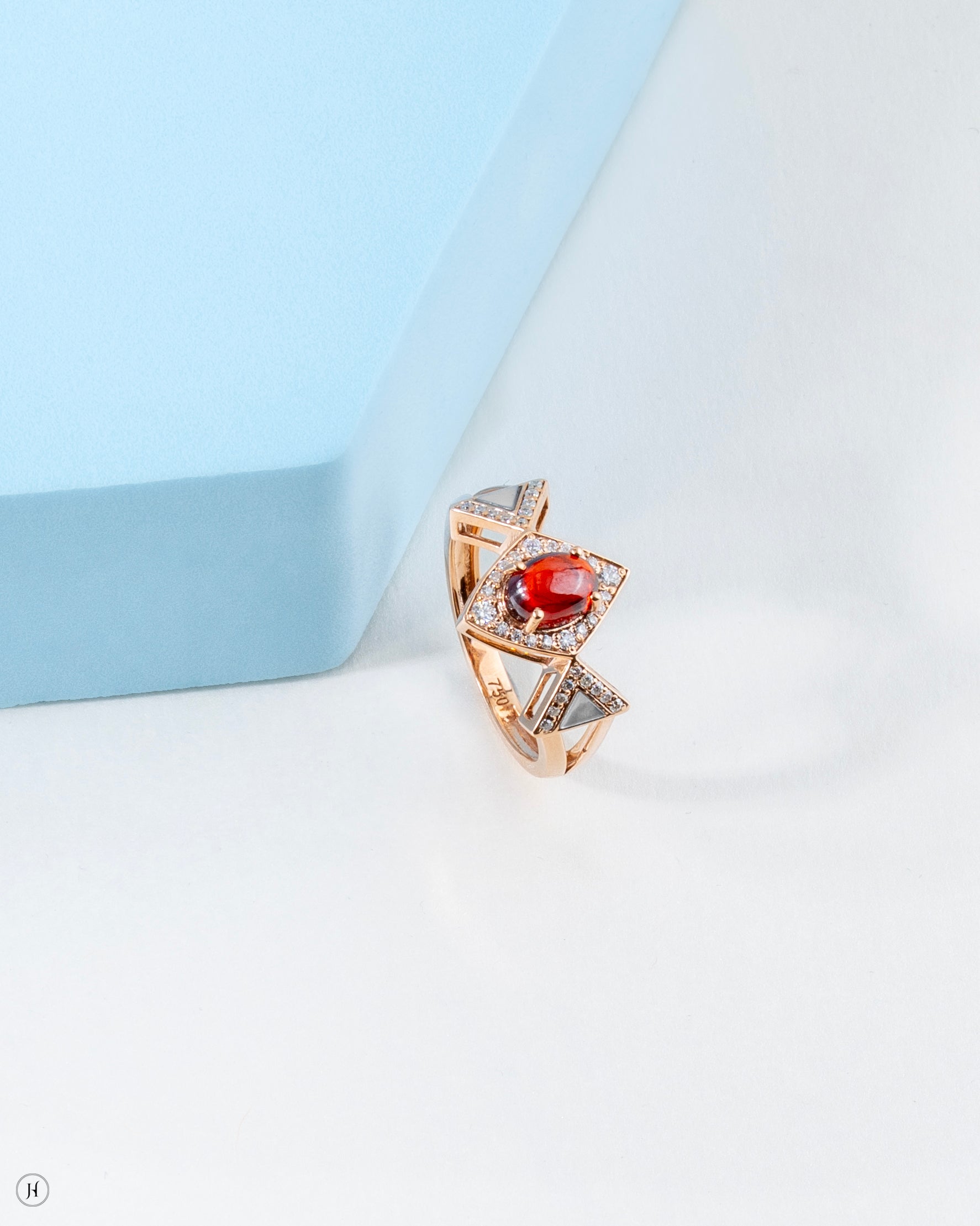 18K Rose Gold Italian Diamond Shaped Red Gemstone Ring for ladies in UAE | online jewellery shop