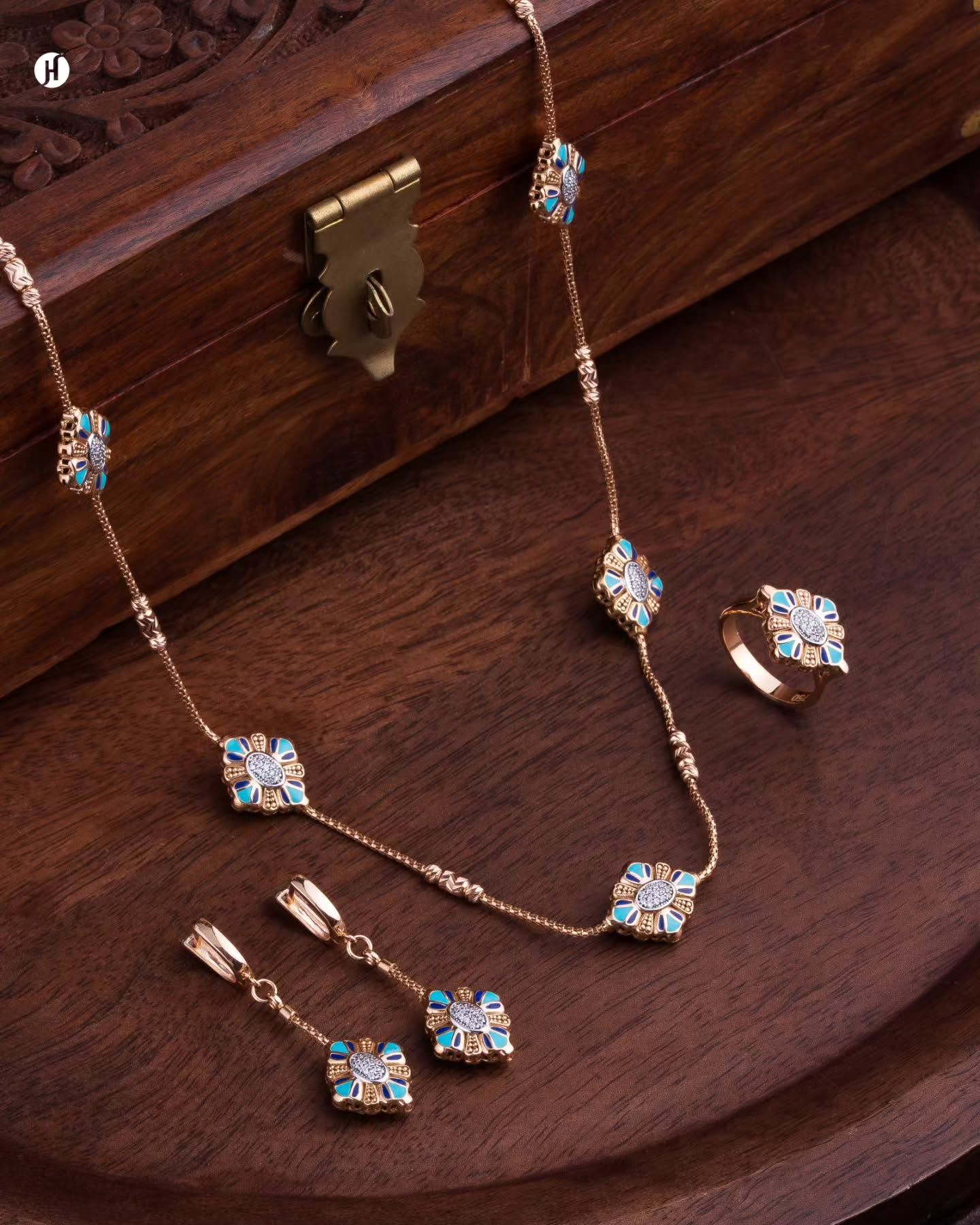 18Karat Rose Gold Italian Floral Necklace Set with Turquoise for ladies in Dubai, UAE | Online jewellery store | Italian rose gold set price