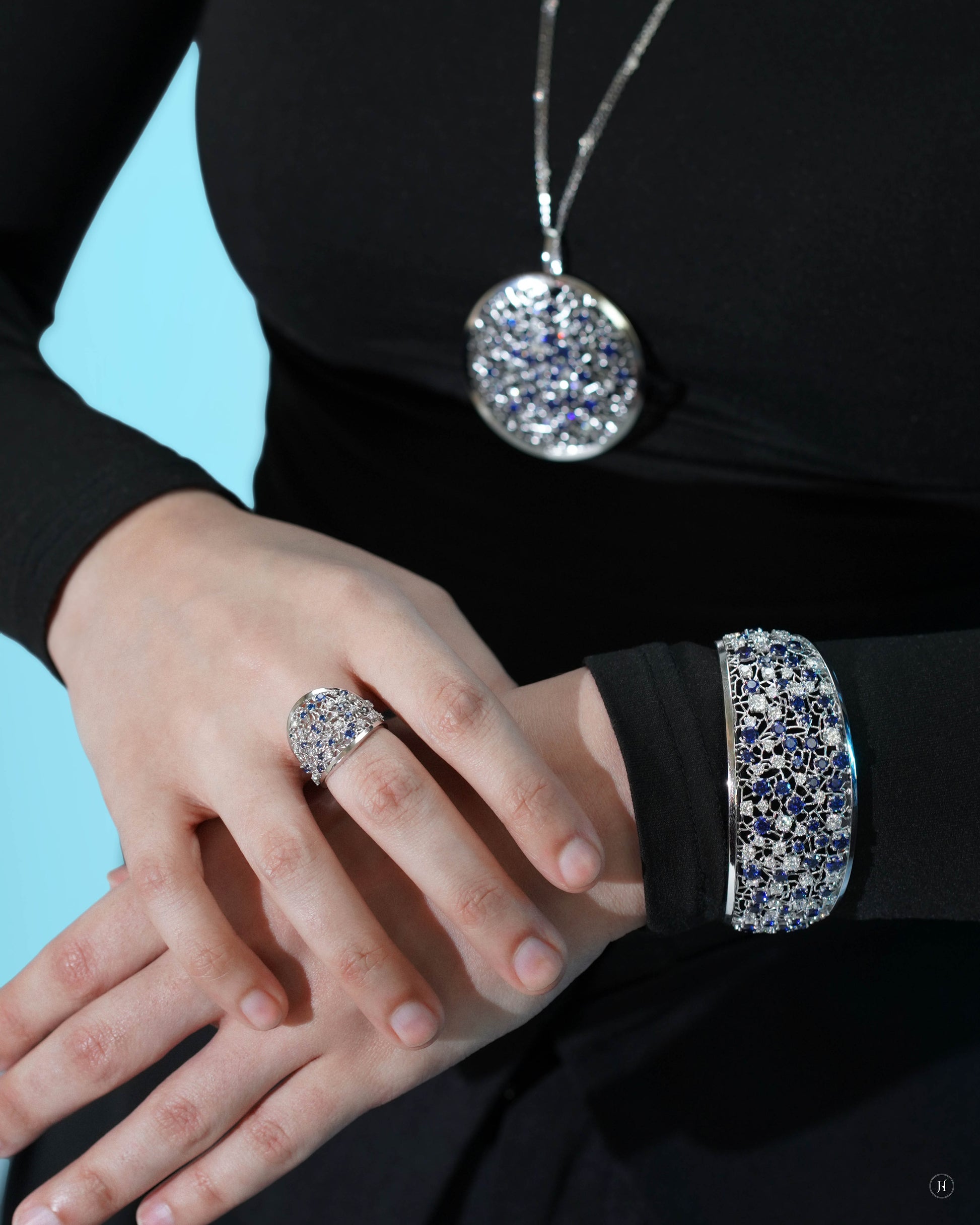 18Karat White Gold Italian Blue Sapphire Blossom Mosaic Ring and Bracelet Set for women in Sharjah and Dubai, UAE | luxury Cocktail Jewellery.