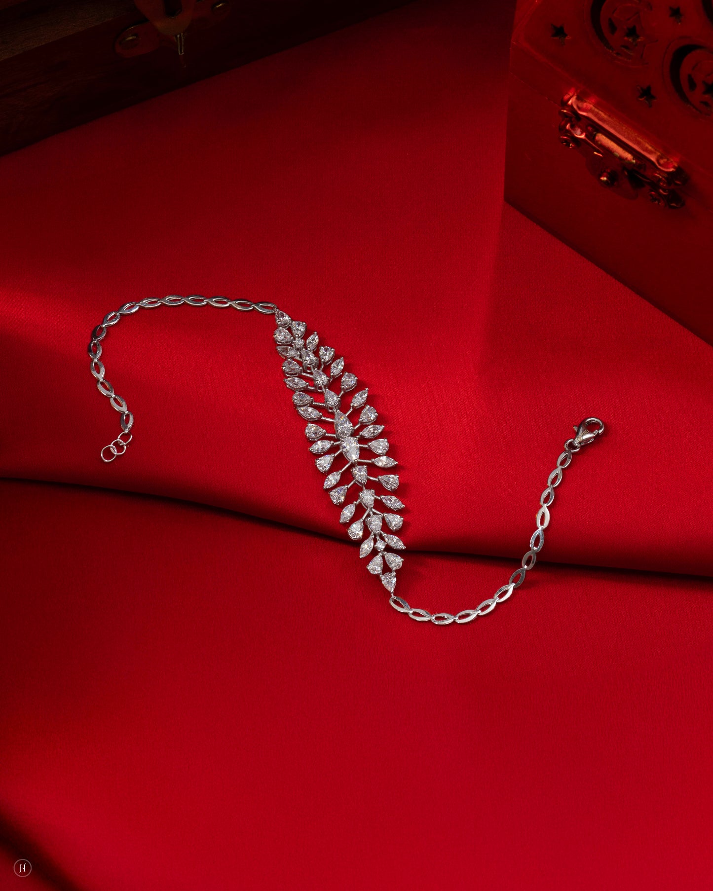 18Karat White Gold Italian Marquise & Pear Zircon Bridal Bracelet for Khaleeji women in Dubai, UAE
