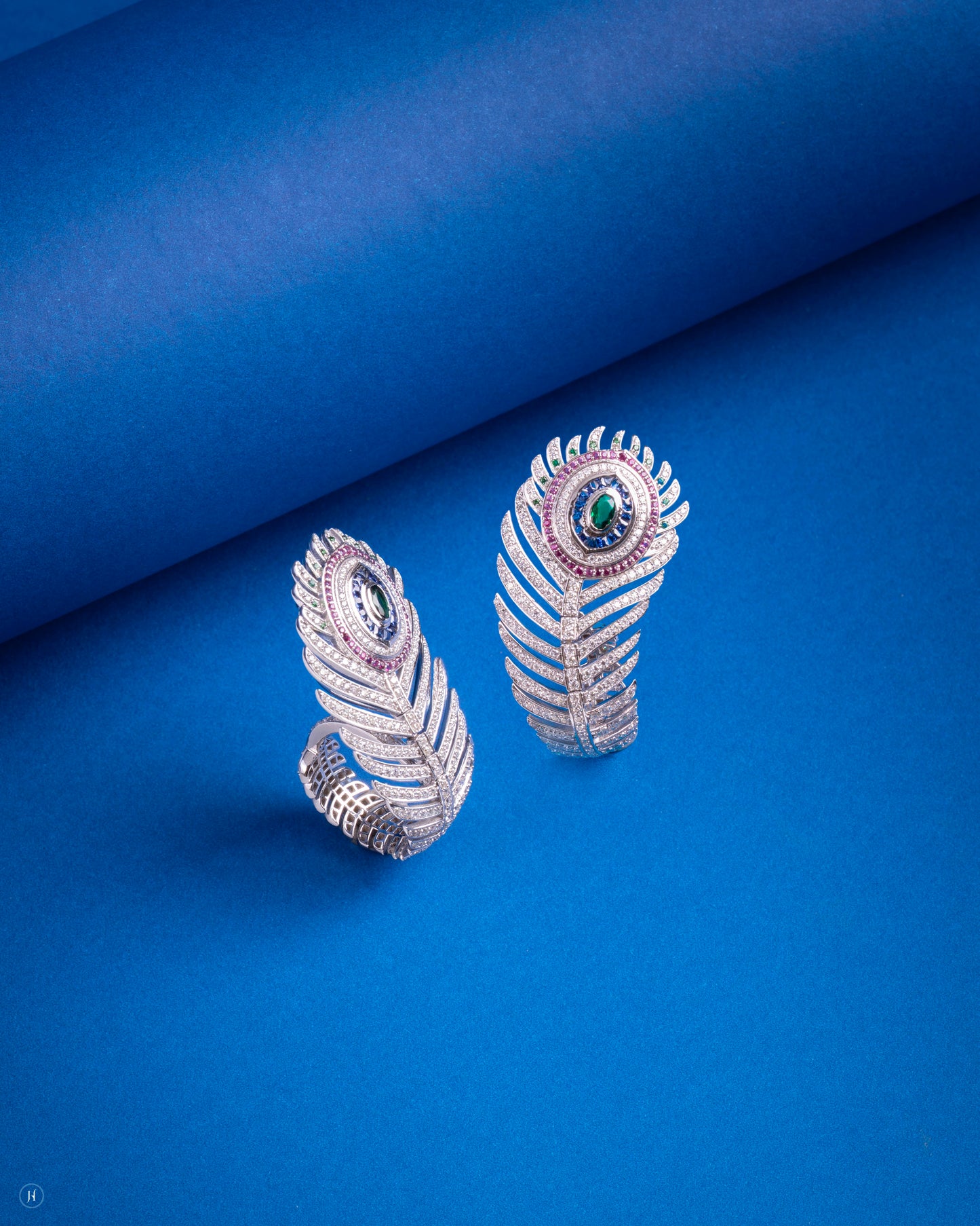 18Karat White Gold Italian Peacock Feather Design Ring with Gemstones | luxury cocktail necklace  gift for Ladies in Dubai & Sharjah | Online Jewellery Store in UAE