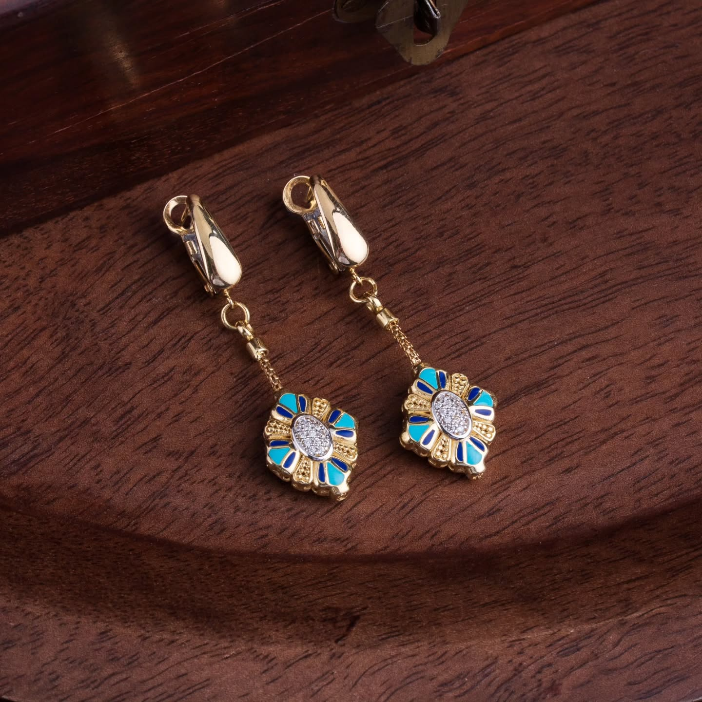 18Karat Yellow Gold Italian Floral drop Earrings with Turquoise for ladies | Online jewellery store in Sharjah, UAE