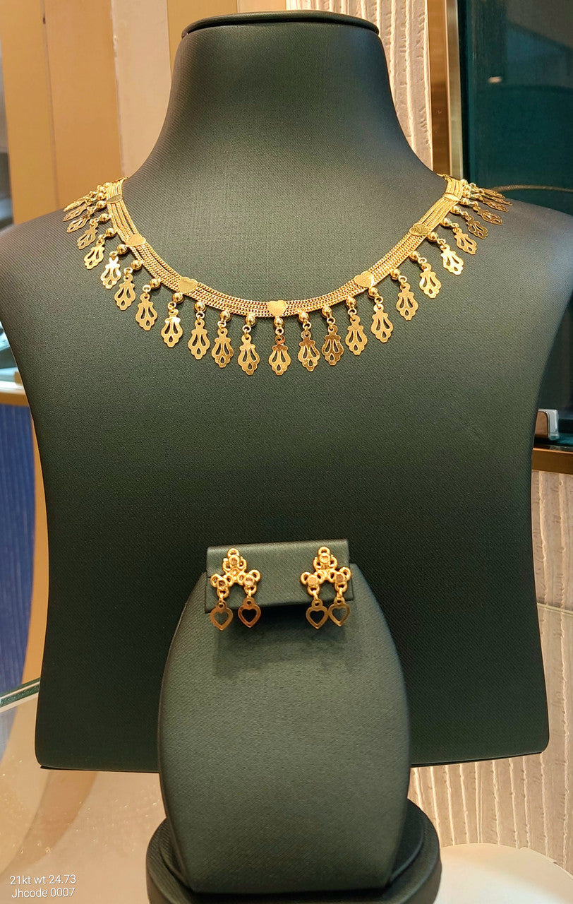 21K Yellow Gold Petals Necklace Set