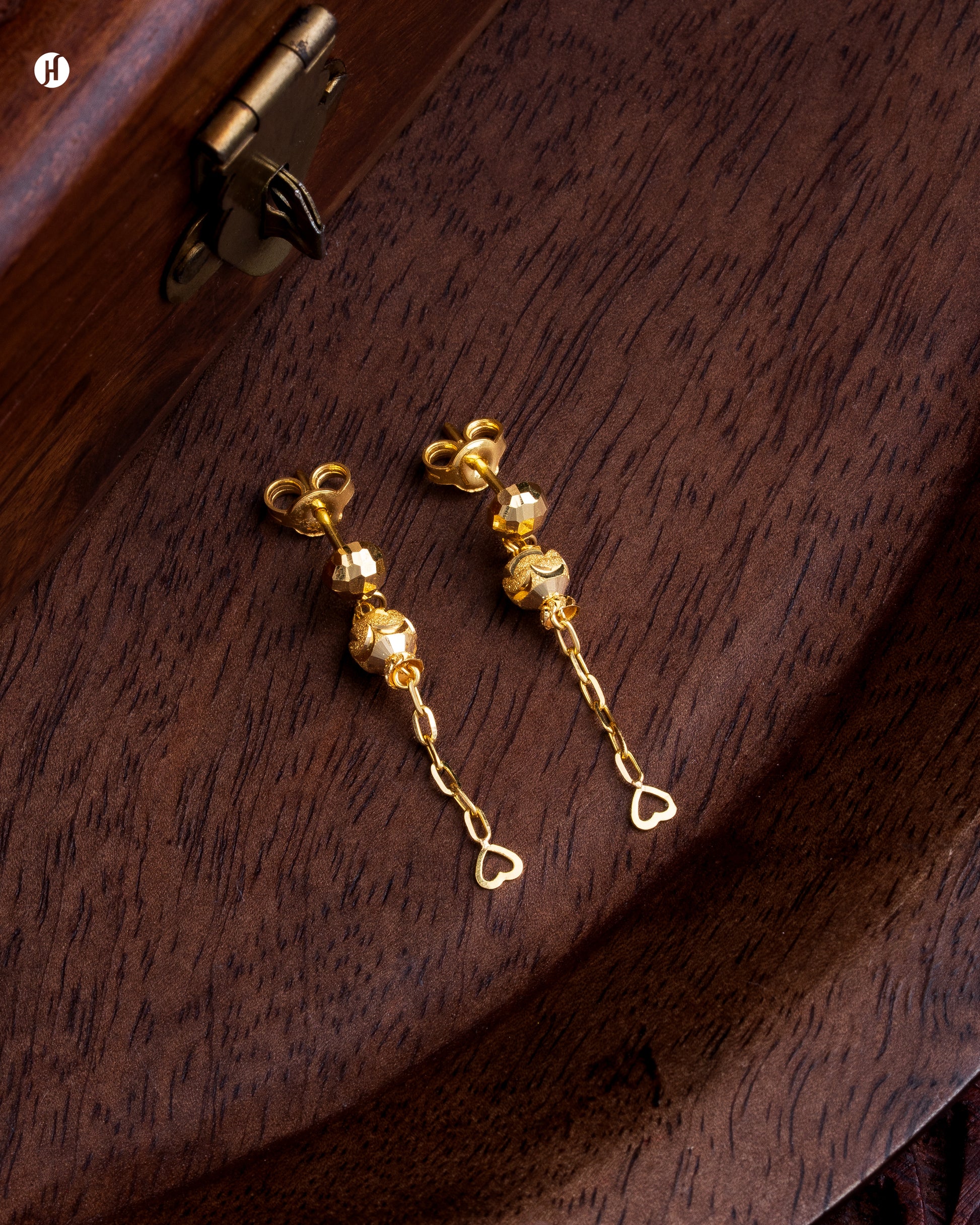 21-Karat Yellow Gold Bahraini Chain and Ball Earrings | Online Jewellery Store in Sharjah for Khaleeji Women - J.H Jewellers