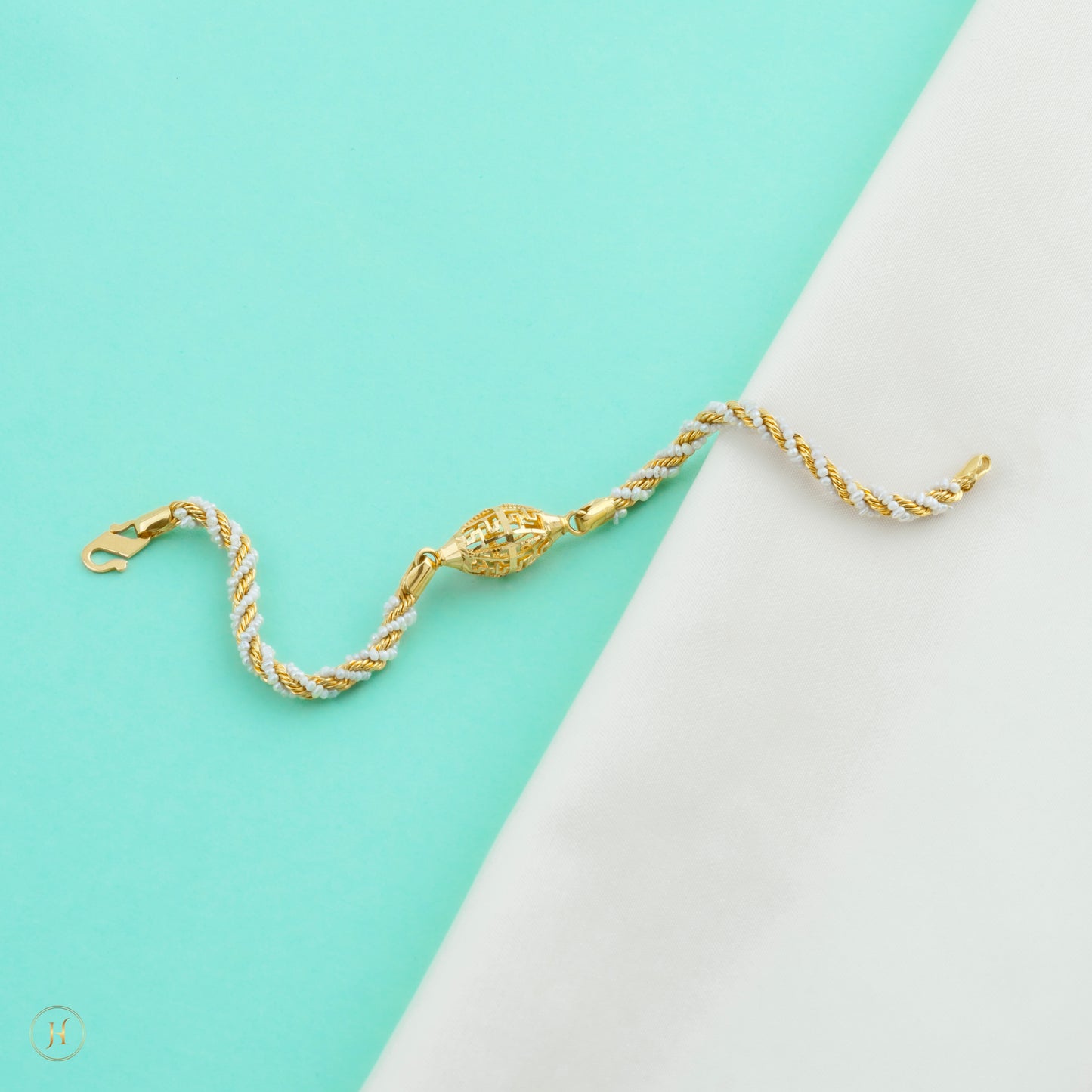 21K Yellow Gold Bahraini Ball Drop Necklace Set for women in dubai | arabic jewellery in UAE