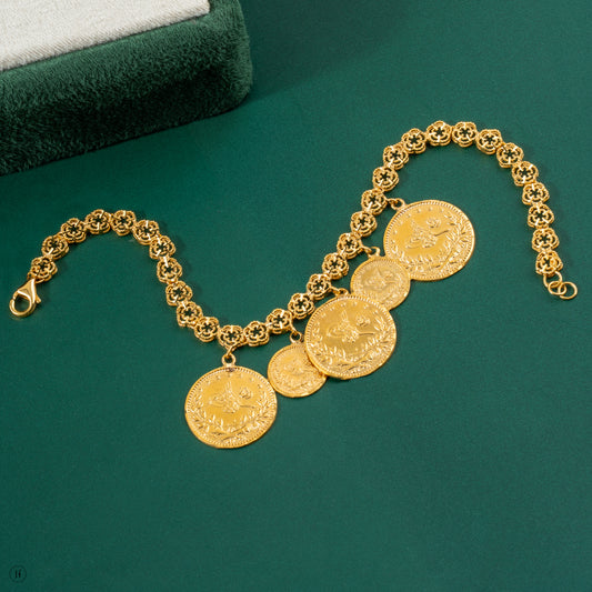 21K Yellow Gold Bahraini Lira Coin Bracelet for ladies in UAE | Online Jewellery Store | سوار من الذهب الأصفر عيار 21 قيراطًا على شكل عملة الليرة البحرينية للسيدات في الإمارات العربية المتحدة | متجر المجوهرات عبر الإنترنت