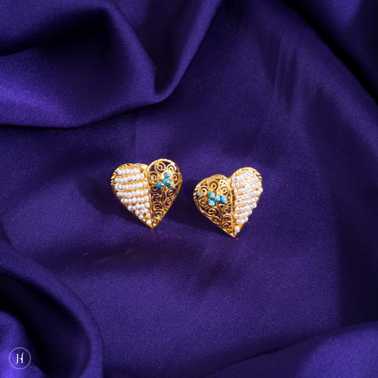 21K Yellow Gold Bahraini Pearl Love Earring for women in uae