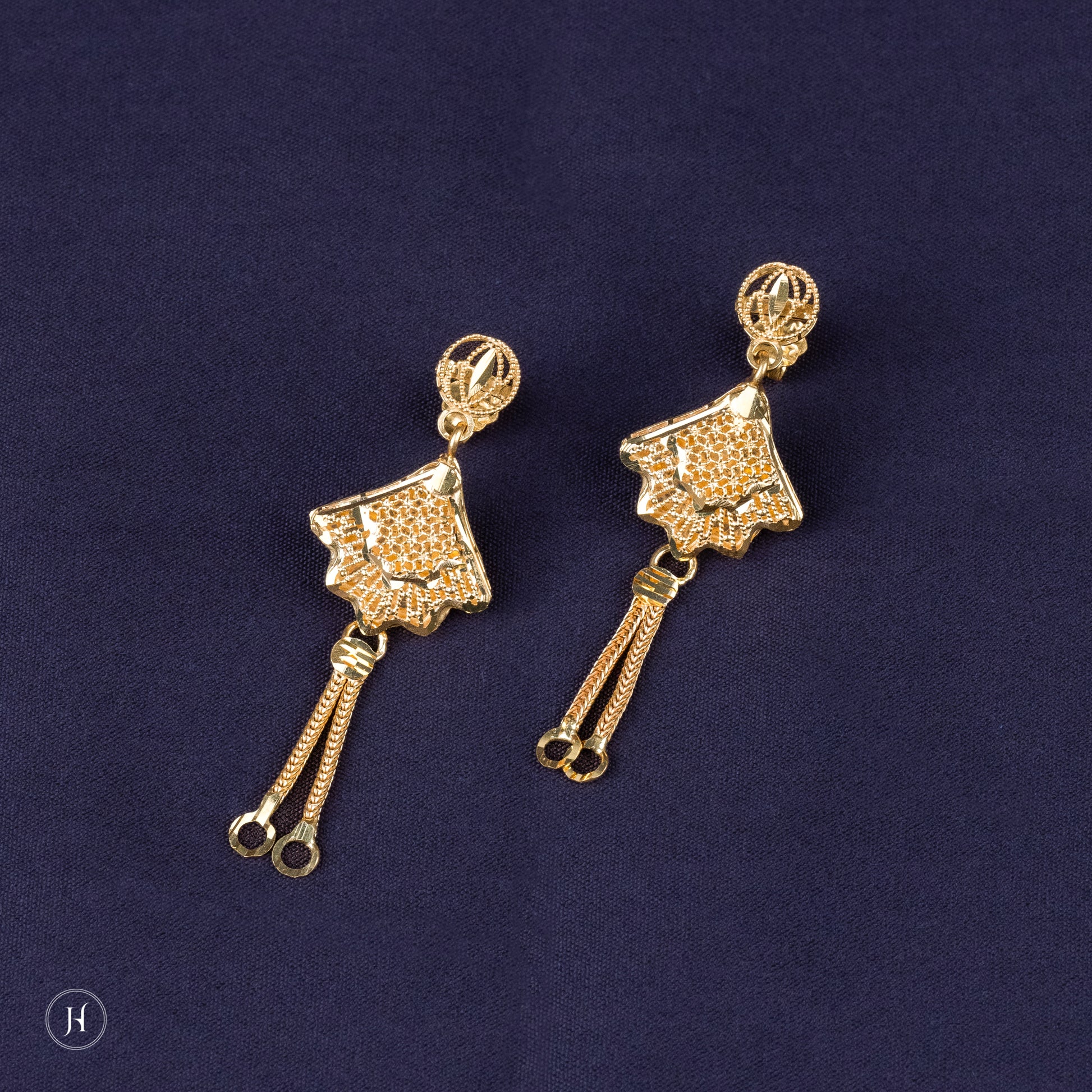 21K Yellow Gold Bahraini leaf Necklace Set | best earring for women