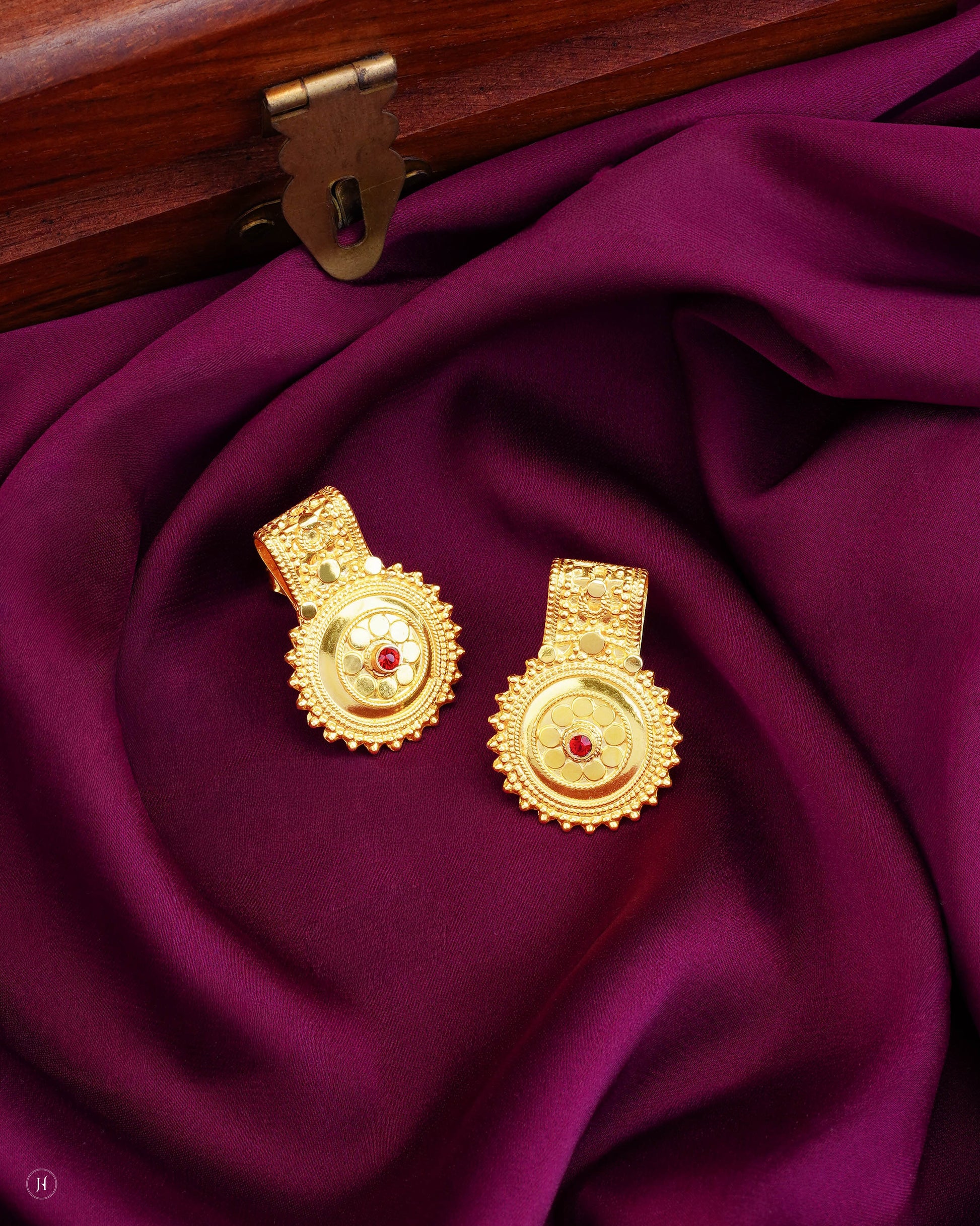 21K Yellow Gold  Circular Pendant Earring with Ruby