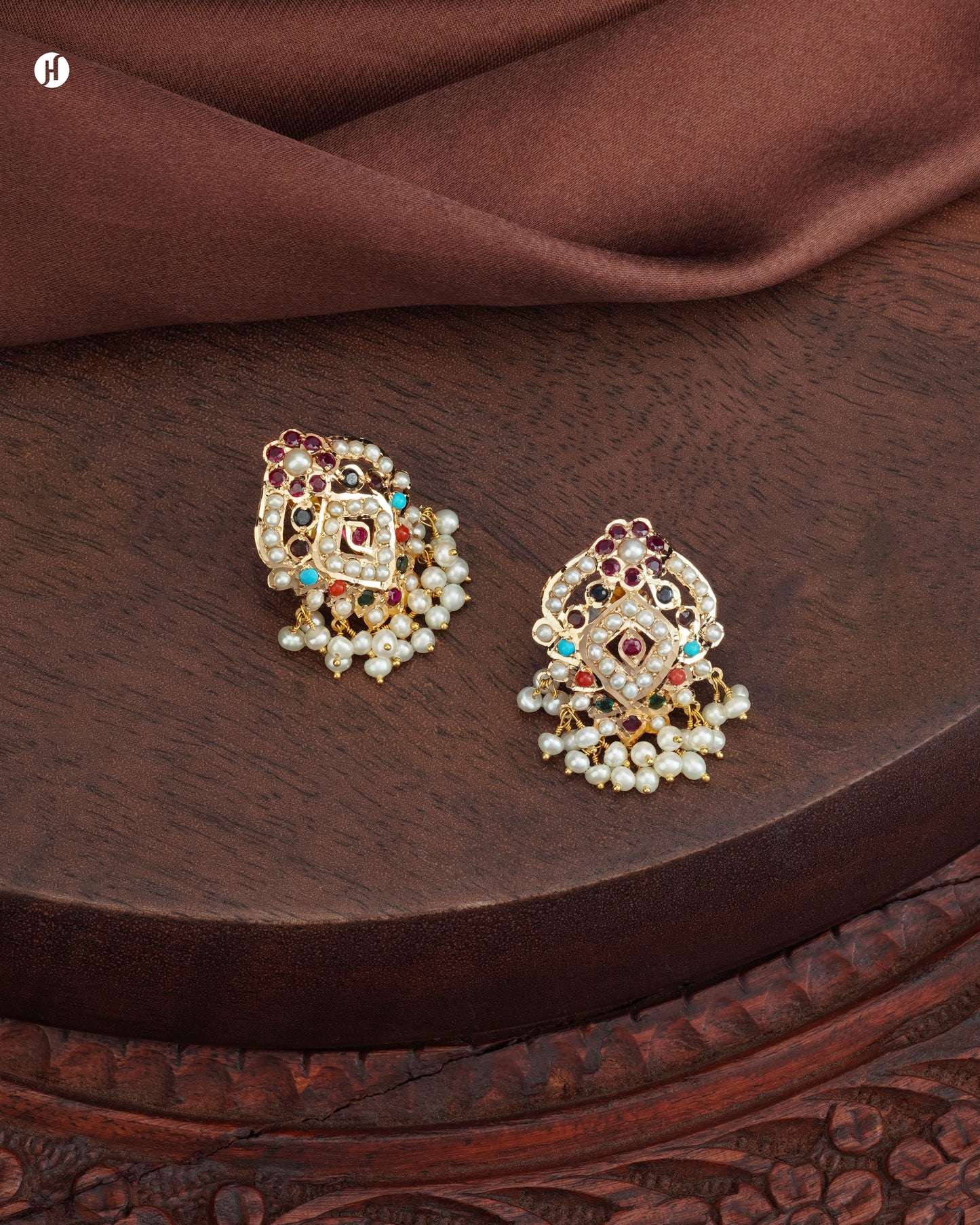 21K Yellow Gold Pakistani Gemstone Kundan Earrings Set for women in UAE