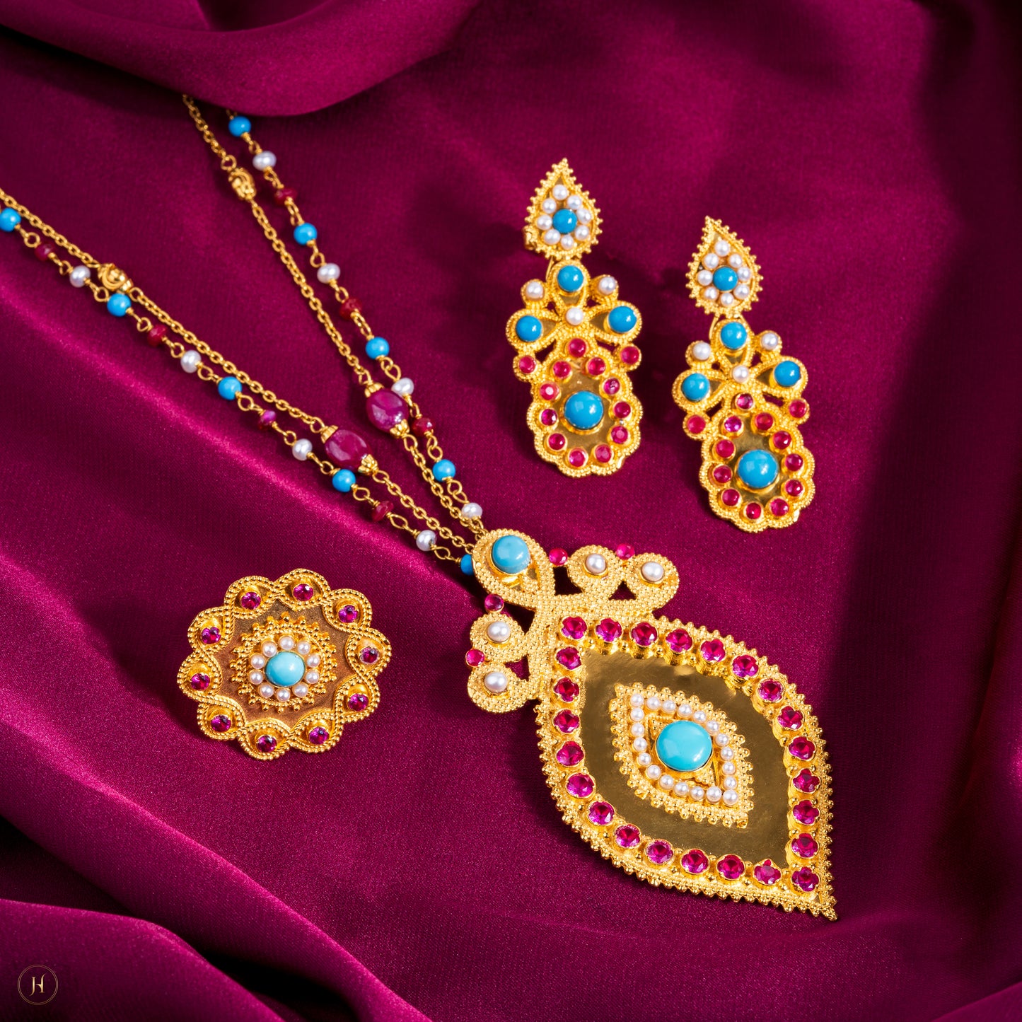 21K Yellow Gold Teardrop-Shaped Pendant Set With Muti-Gemstones