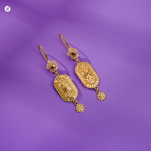 21K yellow gold Bahraini oval medallion drop earrings, traditional Arabic gold jewellery for Emirati and Khaleeji ladies