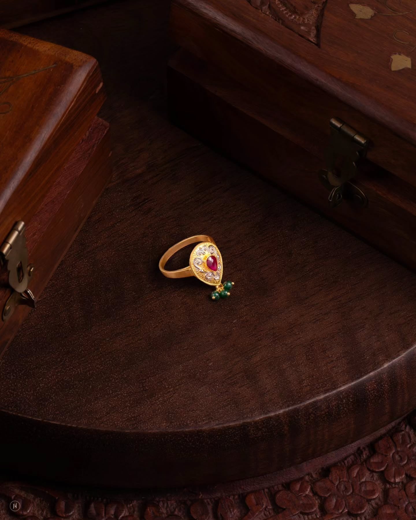 21Karat Gold Bahraini Teardrop Ring with Ruby-Emerald for ladies in Dubai