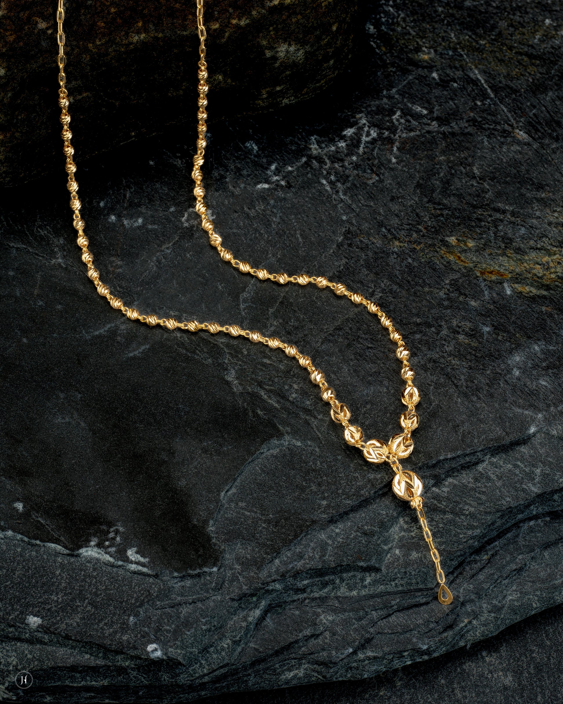21Karat Yellow Gold Bahraini Bead Ball Necklace
