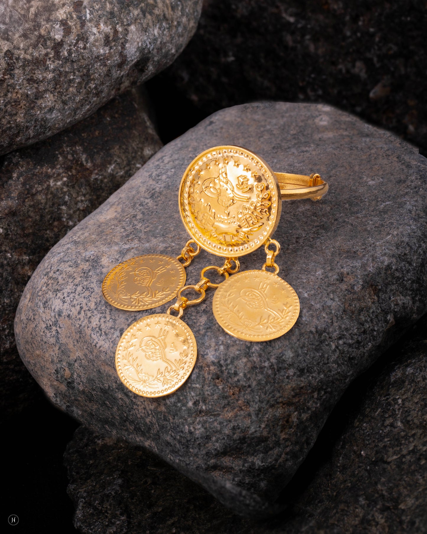 21Karat Yellow Gold Bahraini Coin Drop Ring for ladies in Dubai