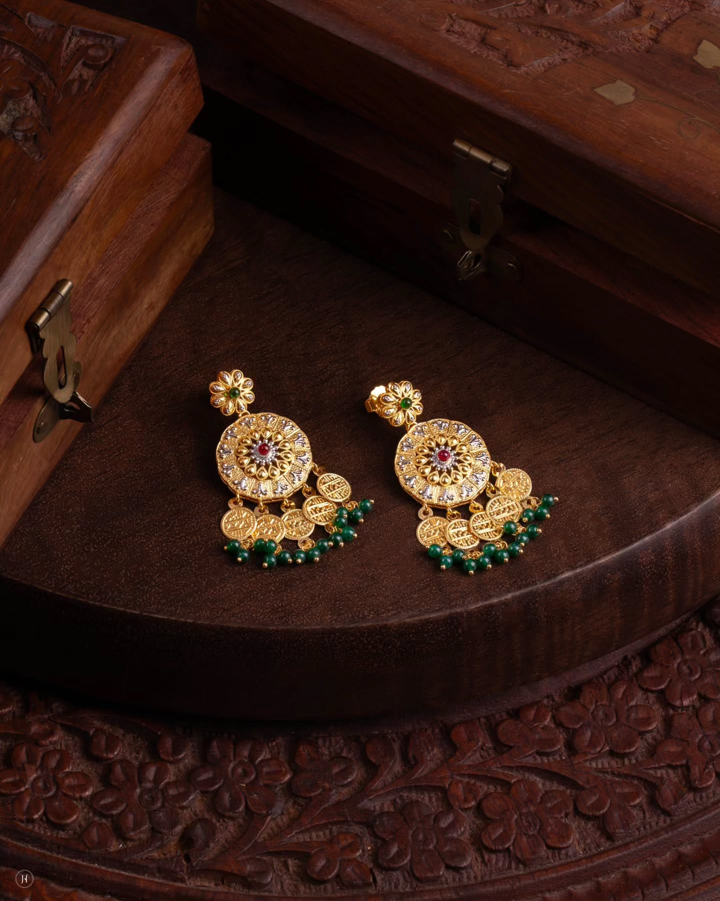 21Karat Yellow Gold Bahraini Lira Coin & Floral Choker Set with Ruby-Emerald