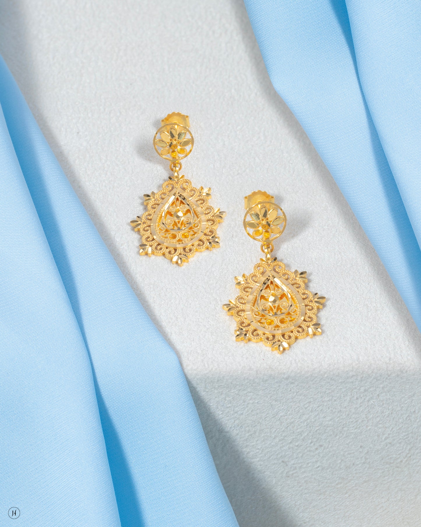 21Karat Yellow Gold Bahraini Pear-Drop earrings Arab ladies | Online Jewellery store in Dubai
