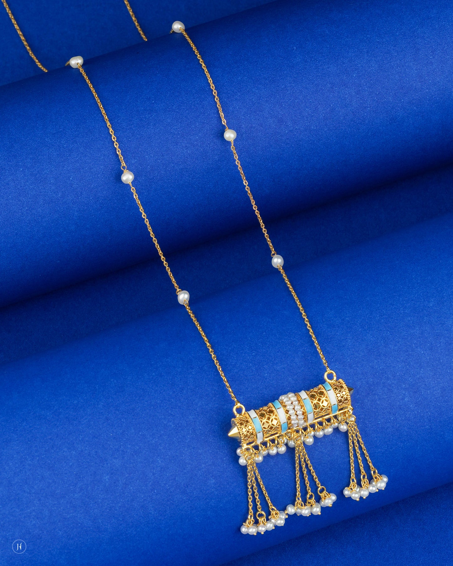 21Karat Yellow Gold Bahraini Scroll Pendant Necklace | Bridal Jewellery in Dubai - J.H Jewellers
