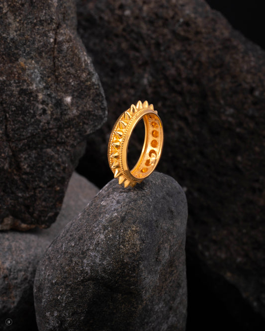 21Karat Yellow Gold Bahraini Textured Spike Band Ring  for Ladies in UAE
