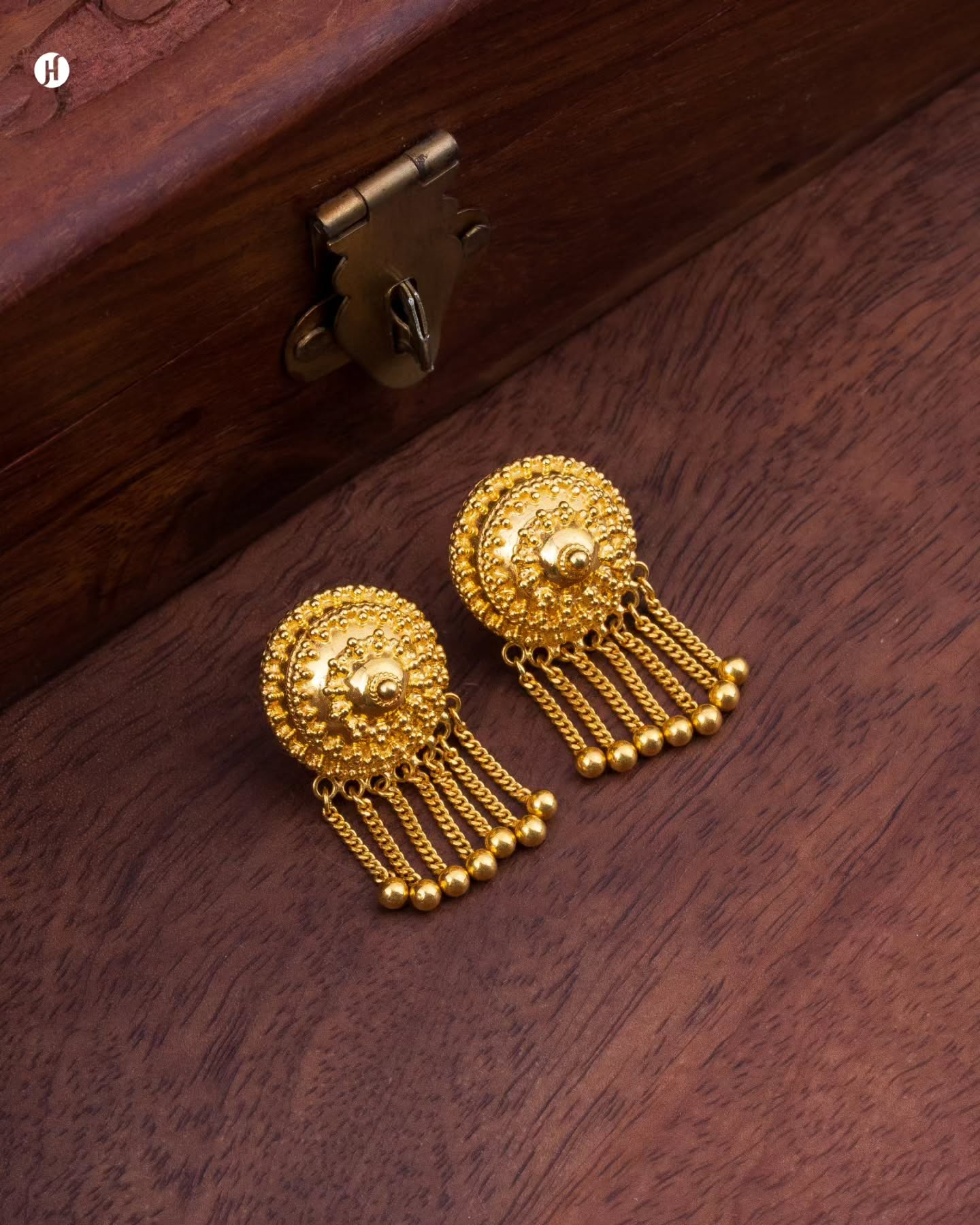 21Karat Yellow Gold Omani Royal Mezuzah Bridal earrings for arab Khaleeji ladies in UAE | online gold jewellery store