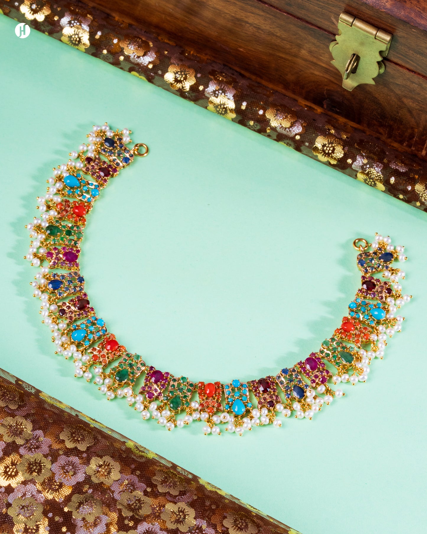 21Karat Yellow Gold Pakistani Floral Multi-Gemstone Choker Set for Arab women | Online jewellery store in UAE
