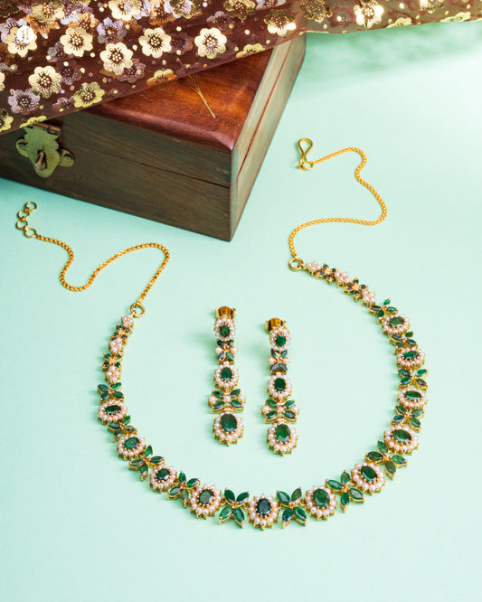 21Karat Yellow Gold Pakistani Flower sahped Emerald jewellery Necklace Set with Pearls for Arab women in Dubai | online jewellery store in UAE | Arab Bridal Jewellery