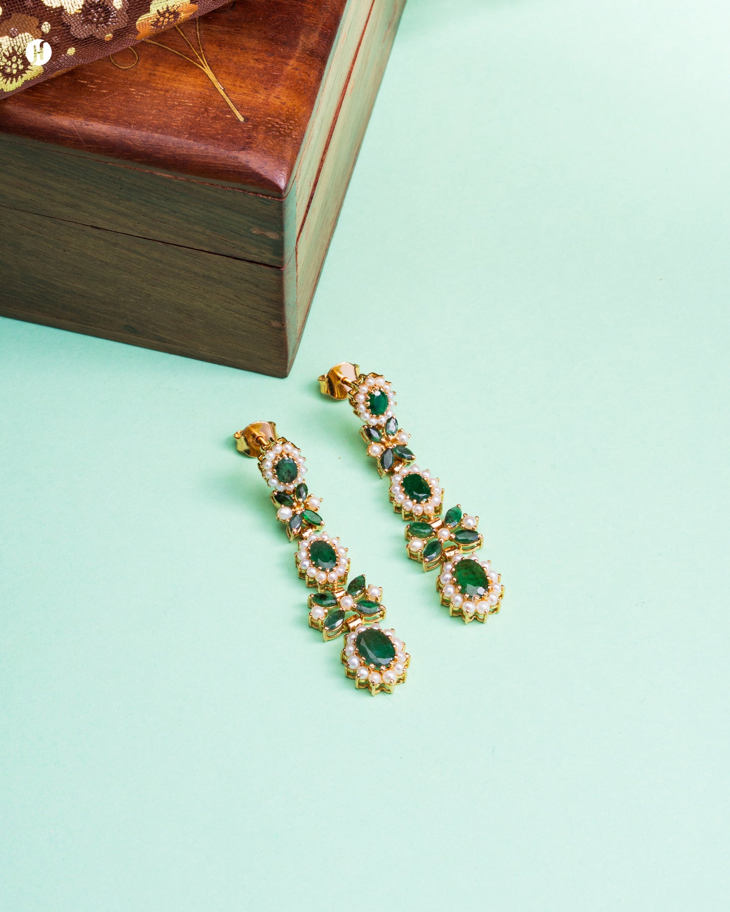 21Karat Yellow Gold Pakistani Flower shaped Emerald Drop Earrings Jewellery with Pearls for Arab women in Dubai | online jewellery store in UAE | Arab Bridal Jewellery