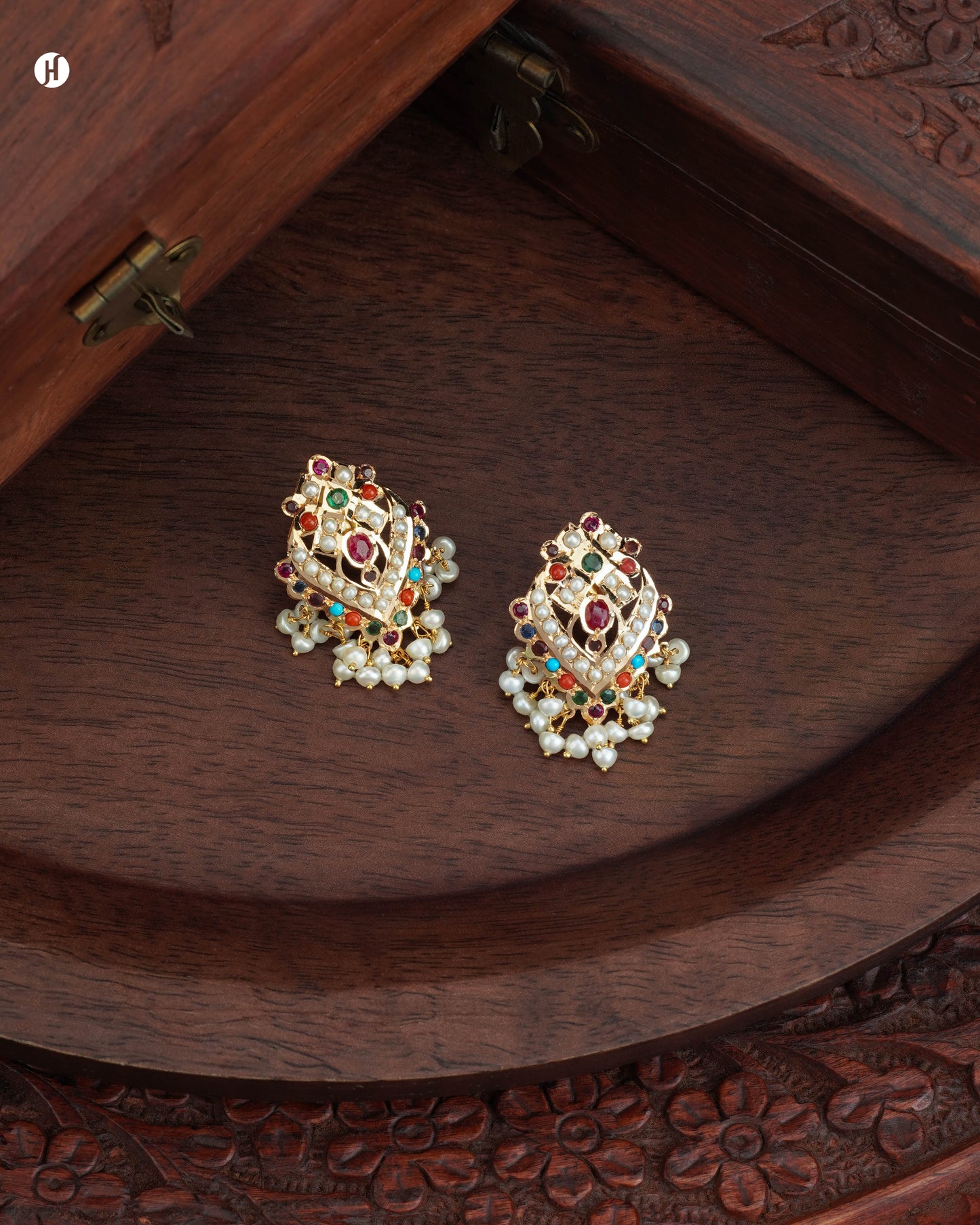 21Karat Yellow Gold Pakistani Kundan Teardrop Gemstone Earrings | Online Bridal Pakistani Jewellery set of Ladies