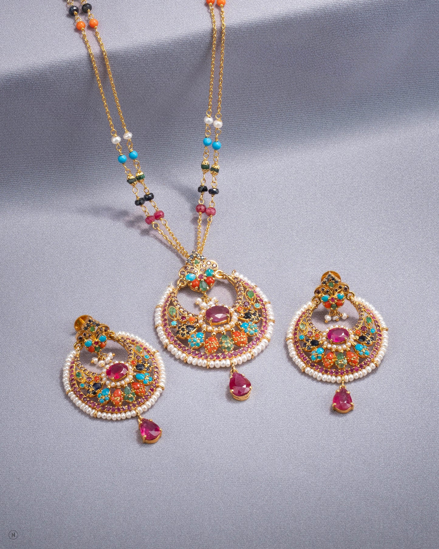 21Karat Yellow Gold Pakistani Multi-Gemstone Crescent Pendant Necklace Set for ladies in Dubai, UAE