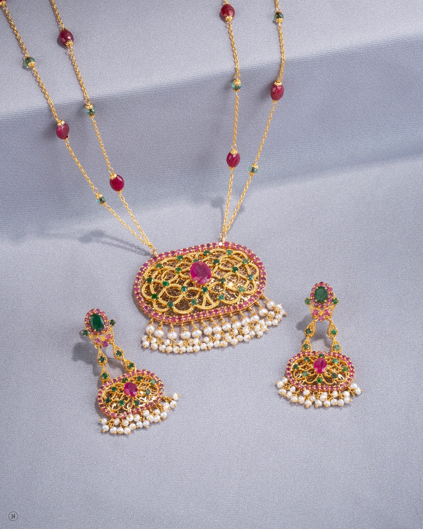 21Karat Yellow Gold Pakistani Oval-Shaped Floral Ruby Necklace Set for Arab Ladies