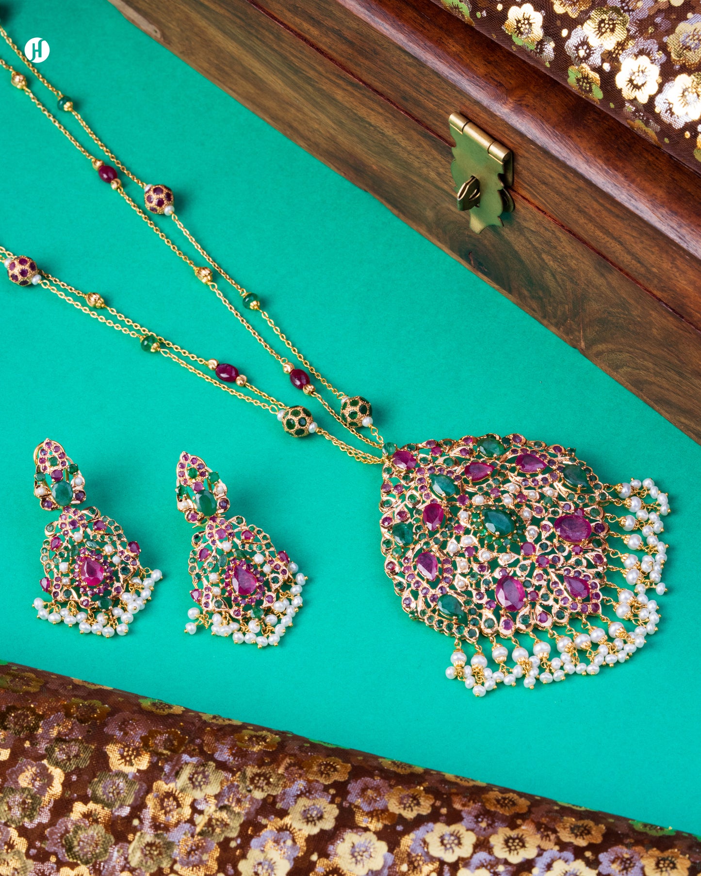 21Karat Yellow Gold Pakistani Regal Multi-Gemstone Long Necklace Set for women in Dubai | online bridal jewellery