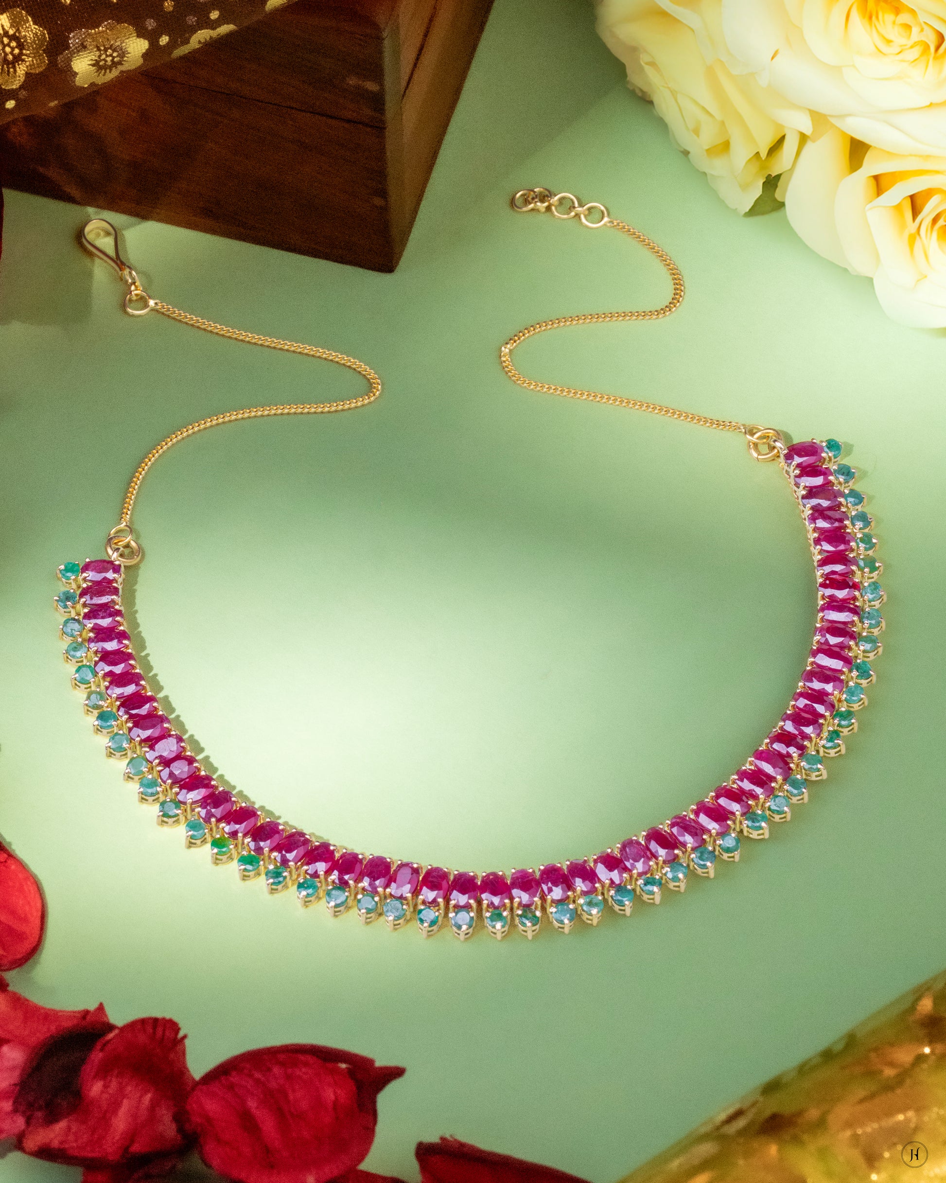21Karat Yellow Gold Pakistani Ruby and Emerald Necklace for Women In Dubai | Pakistani Bridal Jewellery for