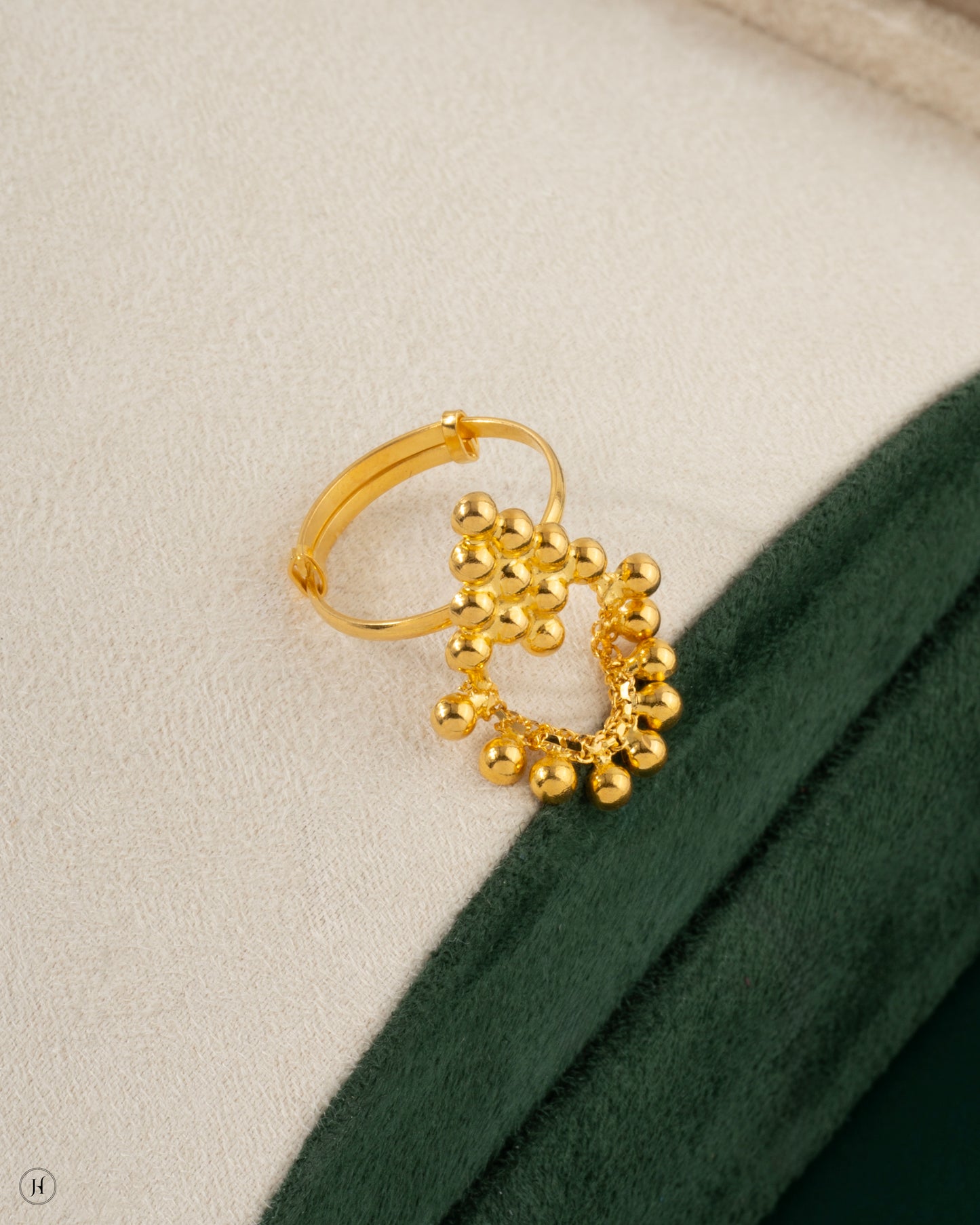 21K Yellow Gold Bahraini Small Ball Motif drop earring for ladies in UAE