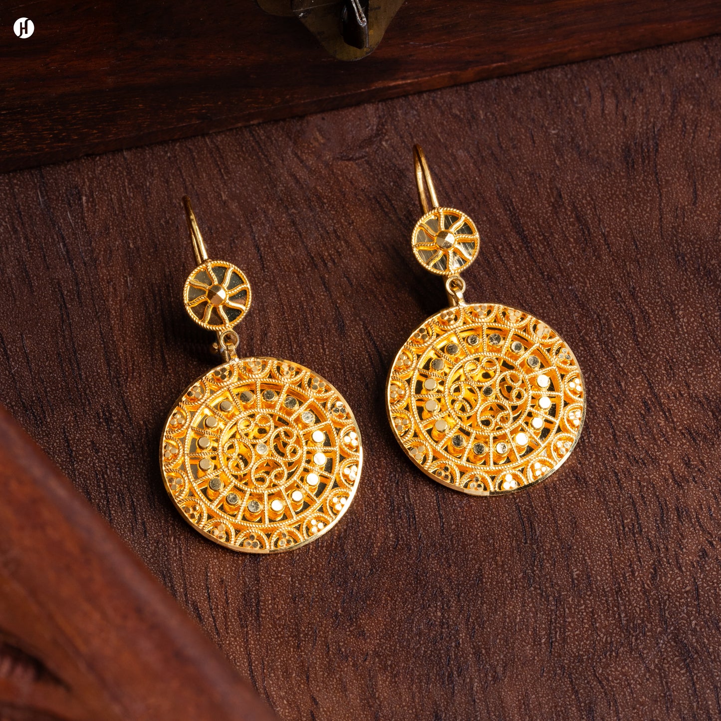 21K Yellow Gold Bahraini Round Multi-Coin Necklace Set