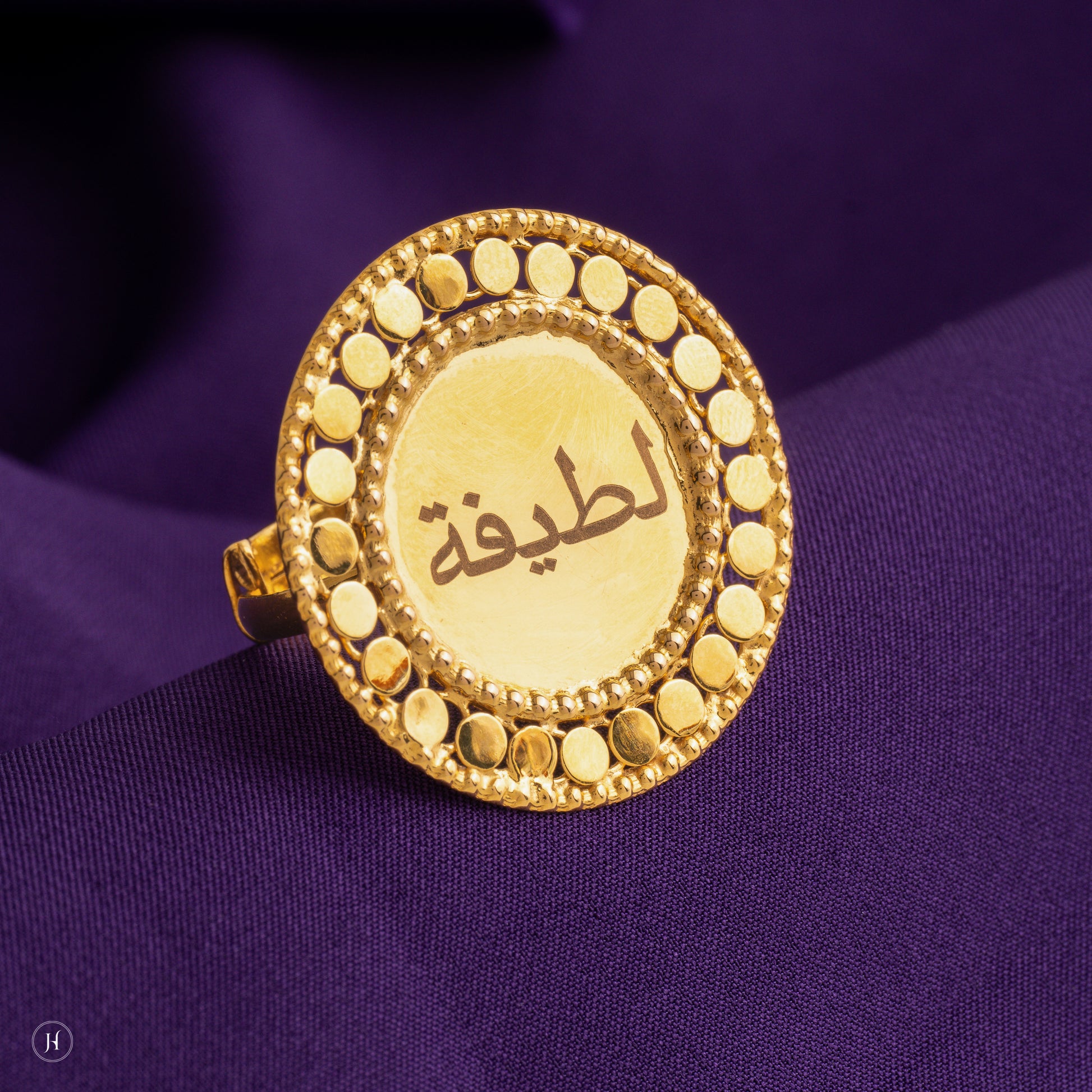 21karat round traditional name ring 21rn00438