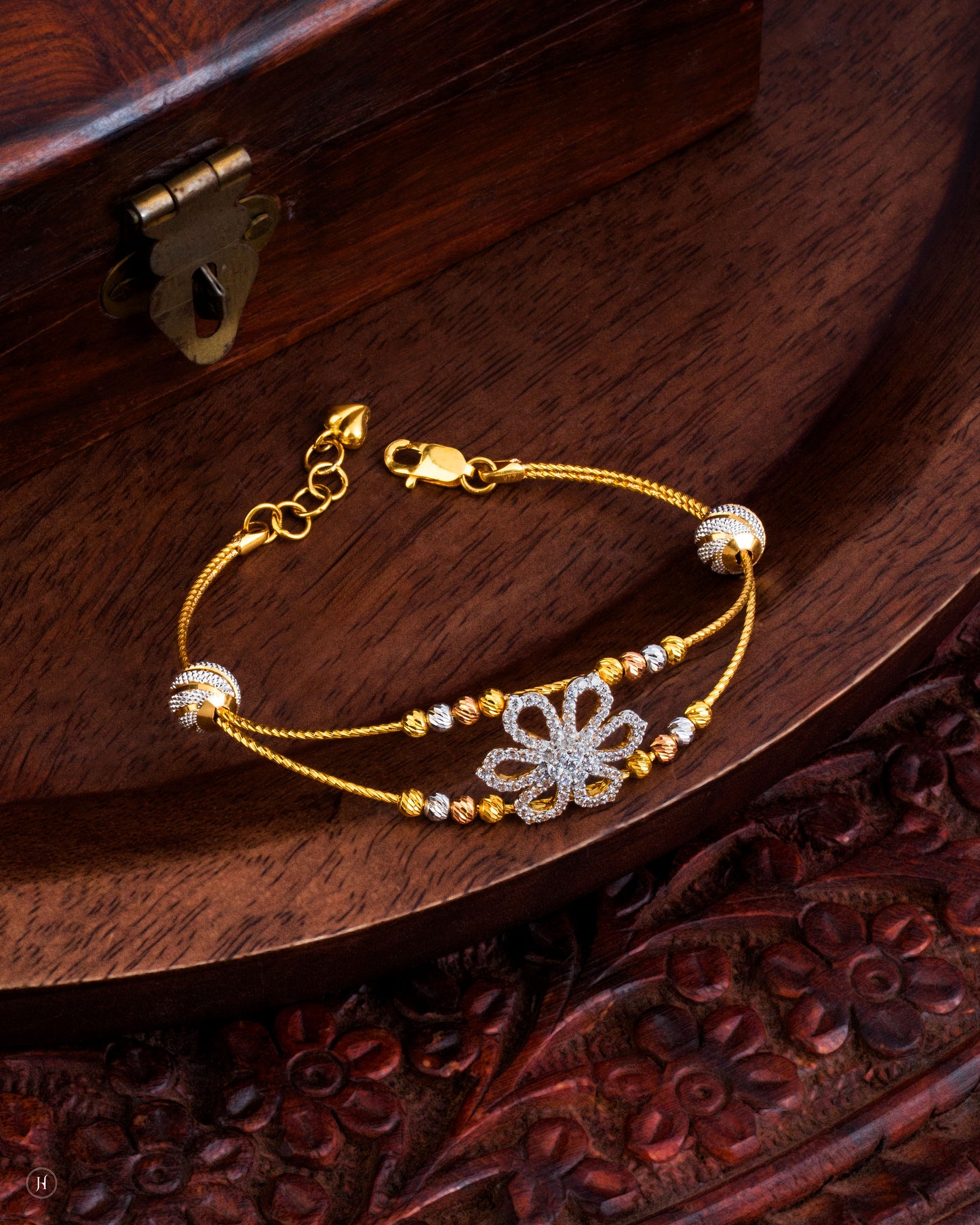 21karat Yellow Gold Floral Two-Tone Floral Adjustable Bracelet