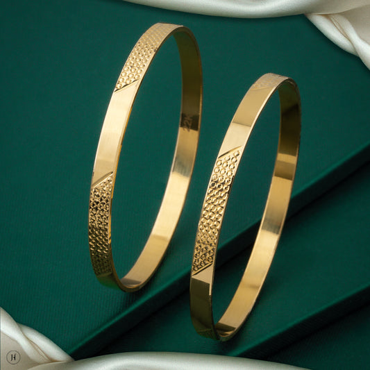 22K 916 Yellow Gold Honeycomb Textured Bangles Explore our 22-karat gold bangle designs with the best prices