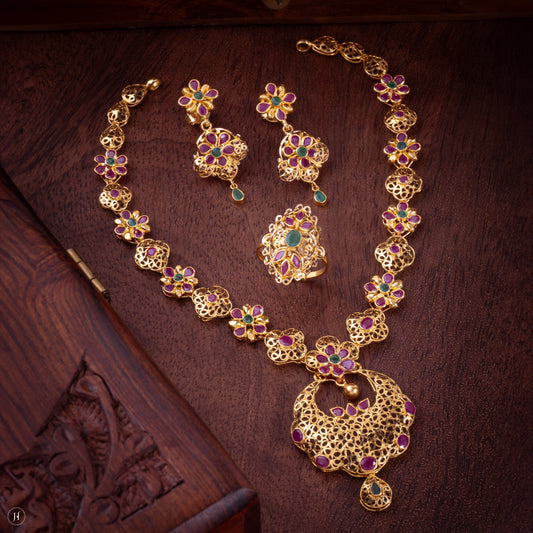 22K 916 Yellow Gold Hyderabadi Crescent-Shaped Gemstone bridal Necklace Set