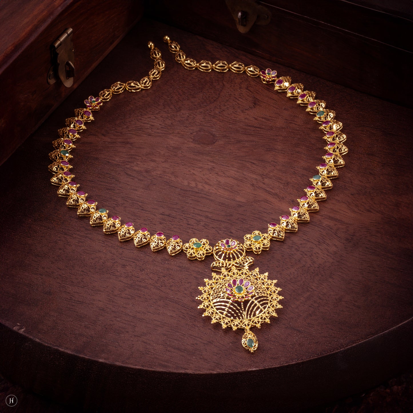 22K 916 Yellow Gold Hyderabadi Flower Gemstone Bridal jewellery Set for ladies