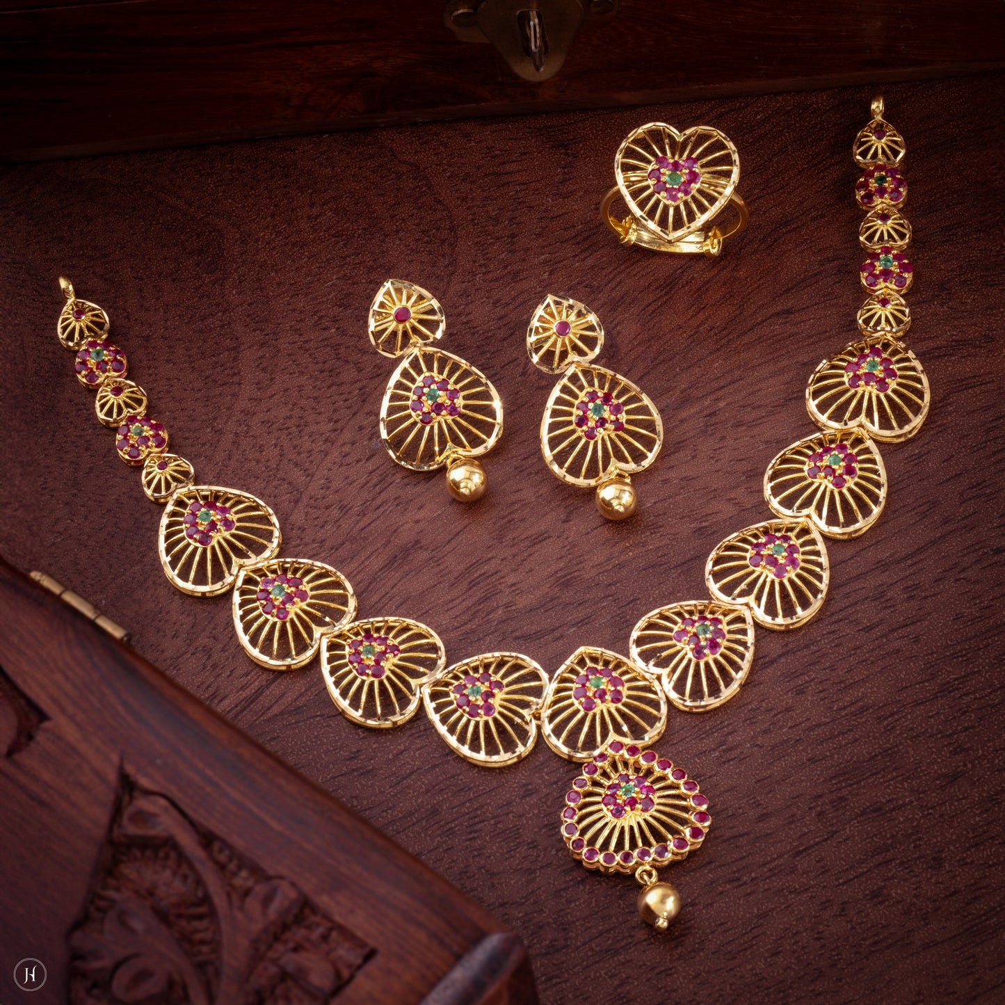 22K 916 Yellow Gold Hyderabadi Heart Gemstone Bridal Choker Set for ladies