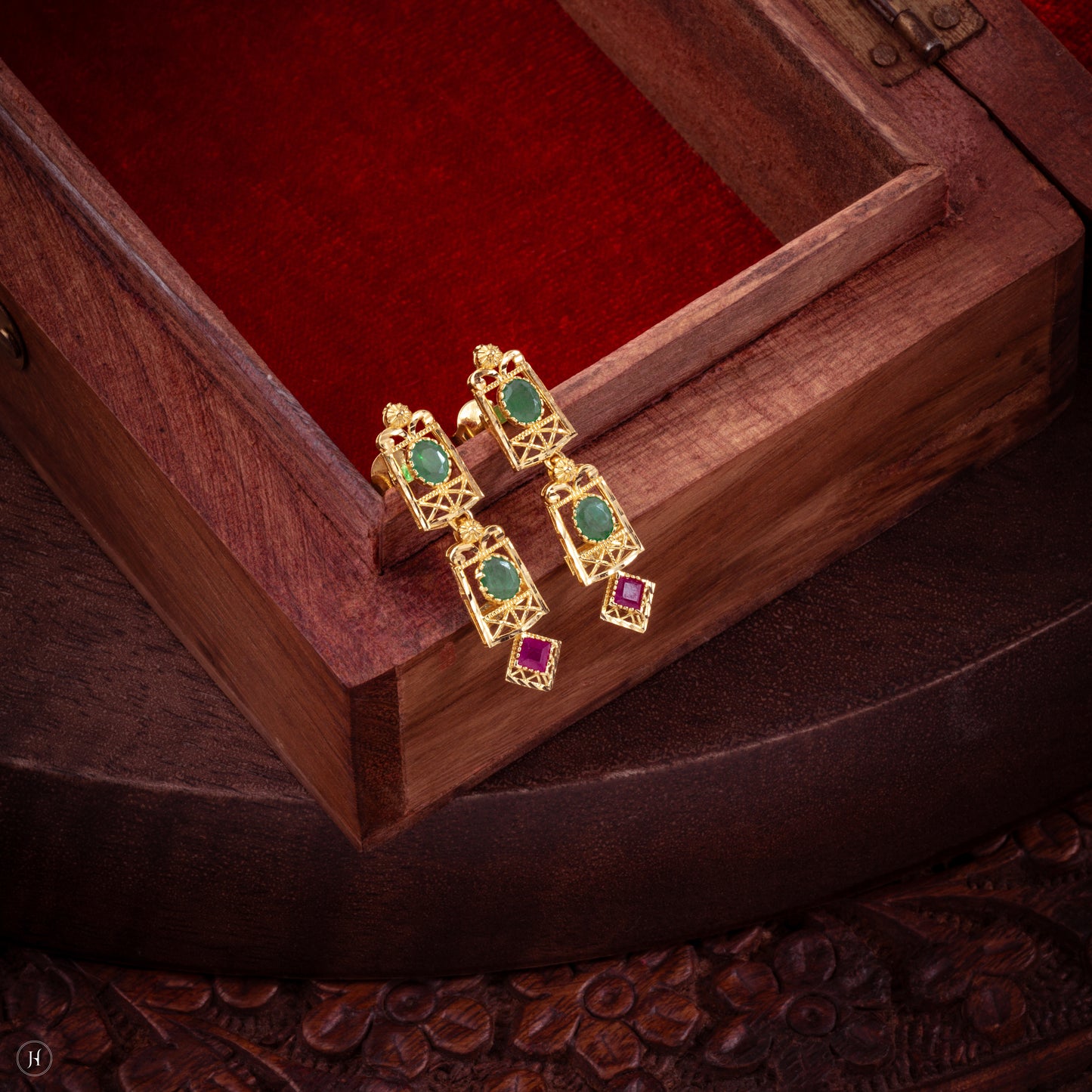 22K 916 Yellow Gold Hyderabadi Symmetrical bridal Gemstone Earrings for ladies